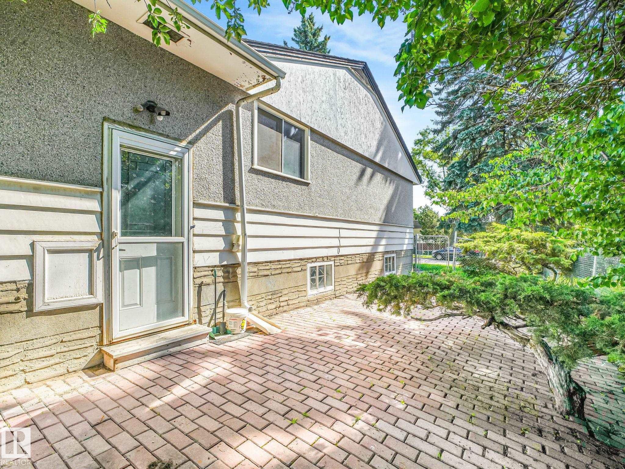 12418 125 Street Nw, Edmonton, AB - Outdoor With Exterior