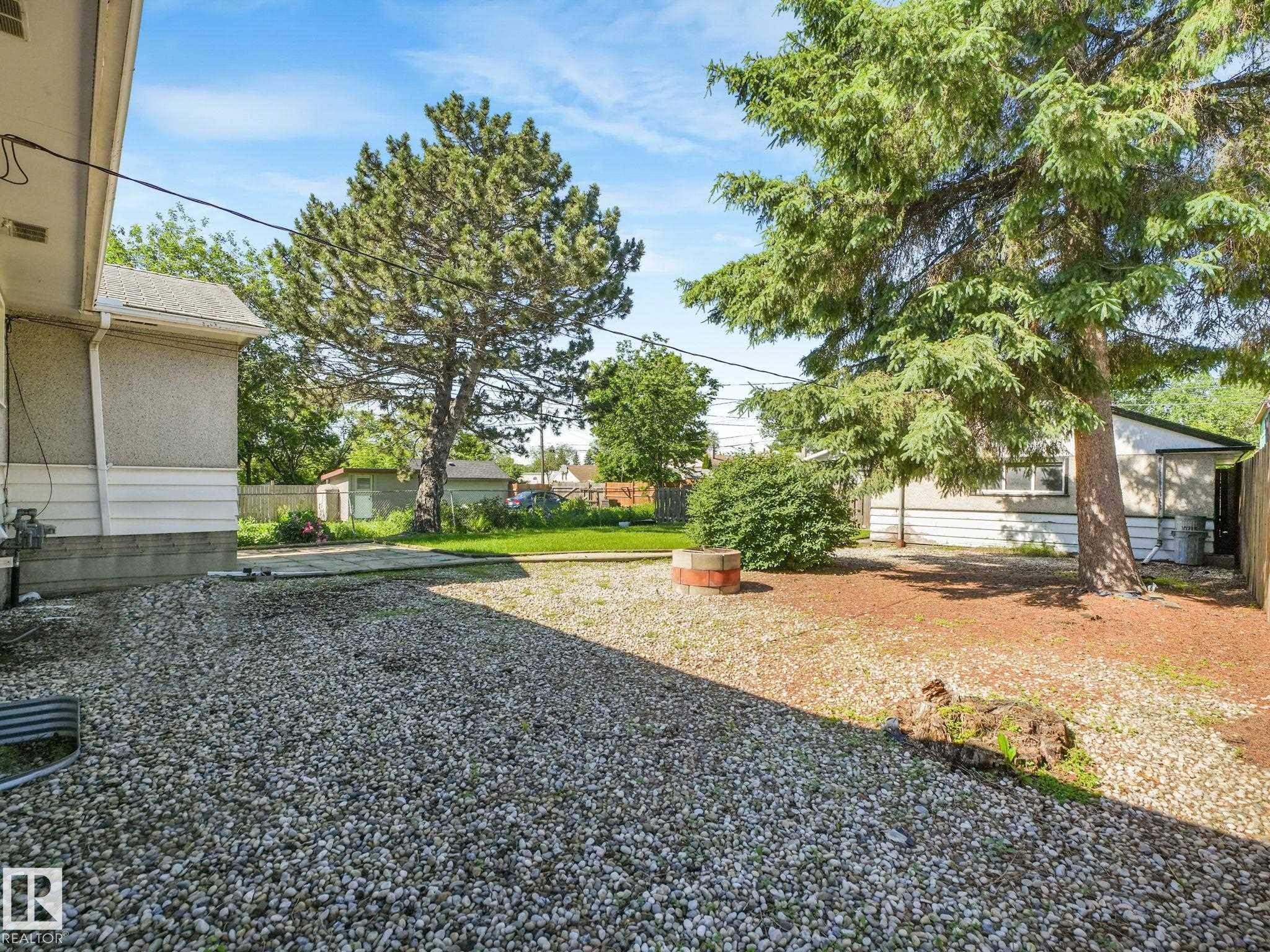 12418 125 Street Nw, Edmonton, AB - Outdoor
