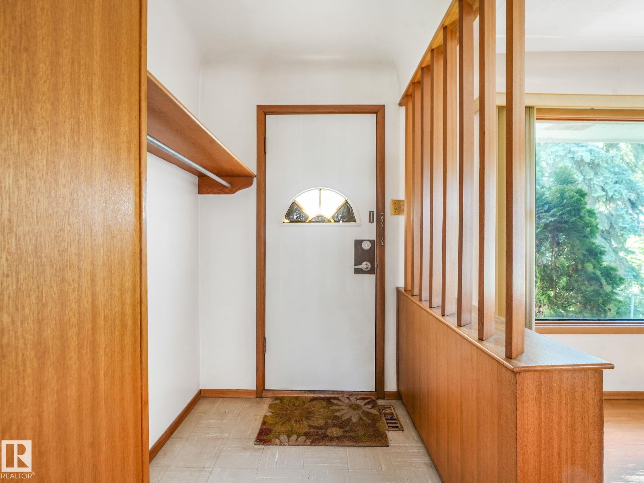 12418 125 Street Nw, Edmonton, AB - Indoor Photo Showing Other Room