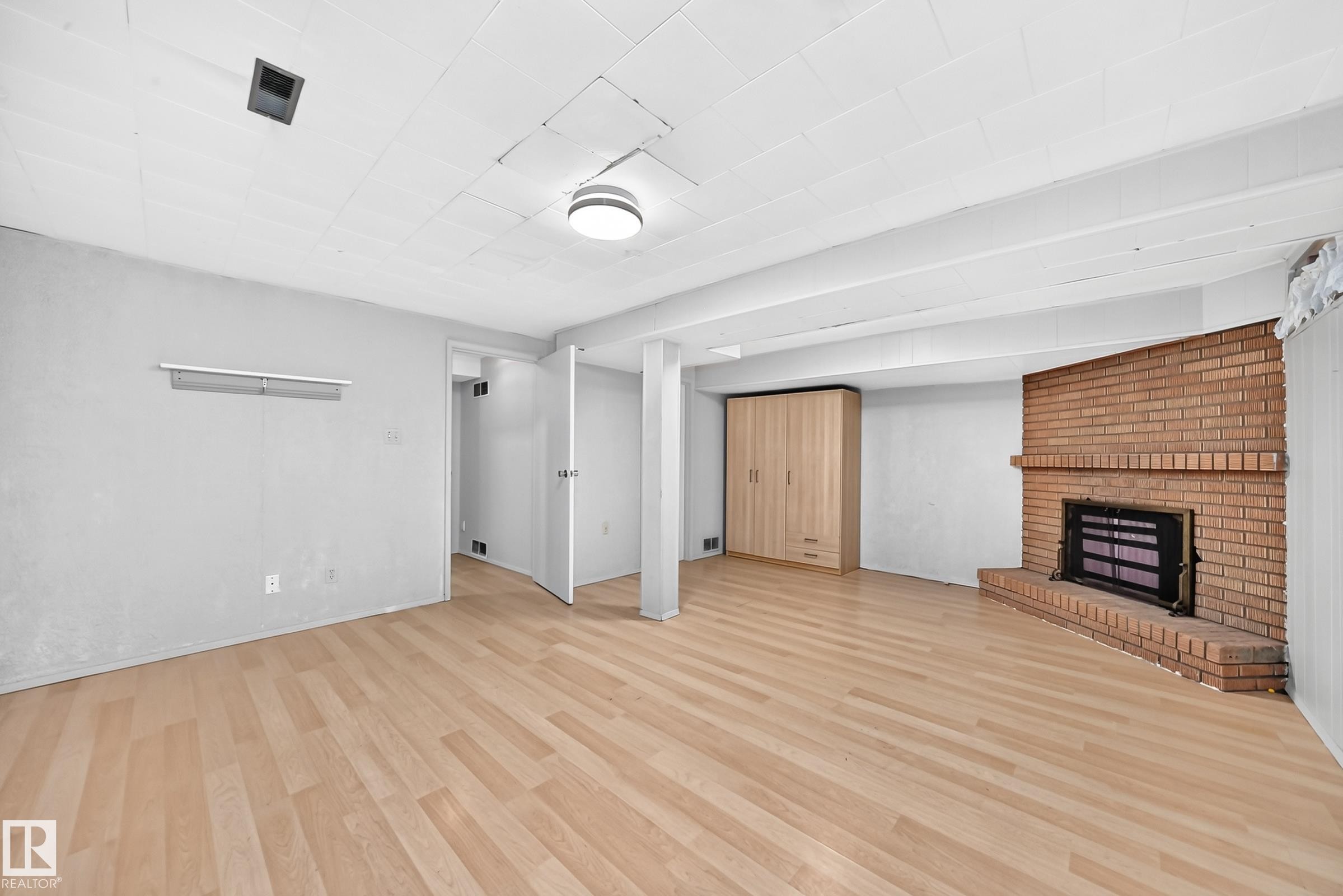 13469 40 Street, Edmonton, AB