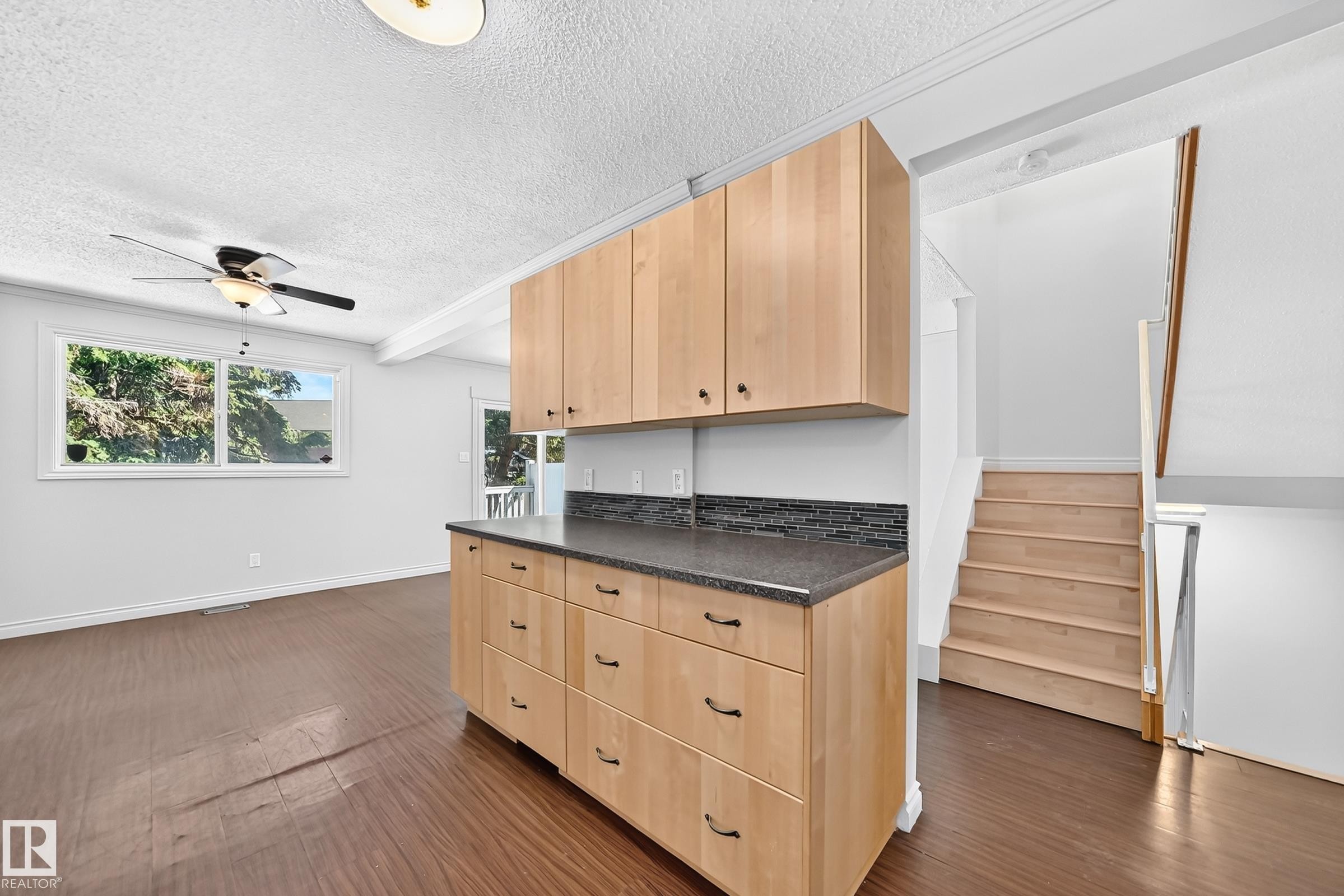 13469 40 Street, Edmonton, AB