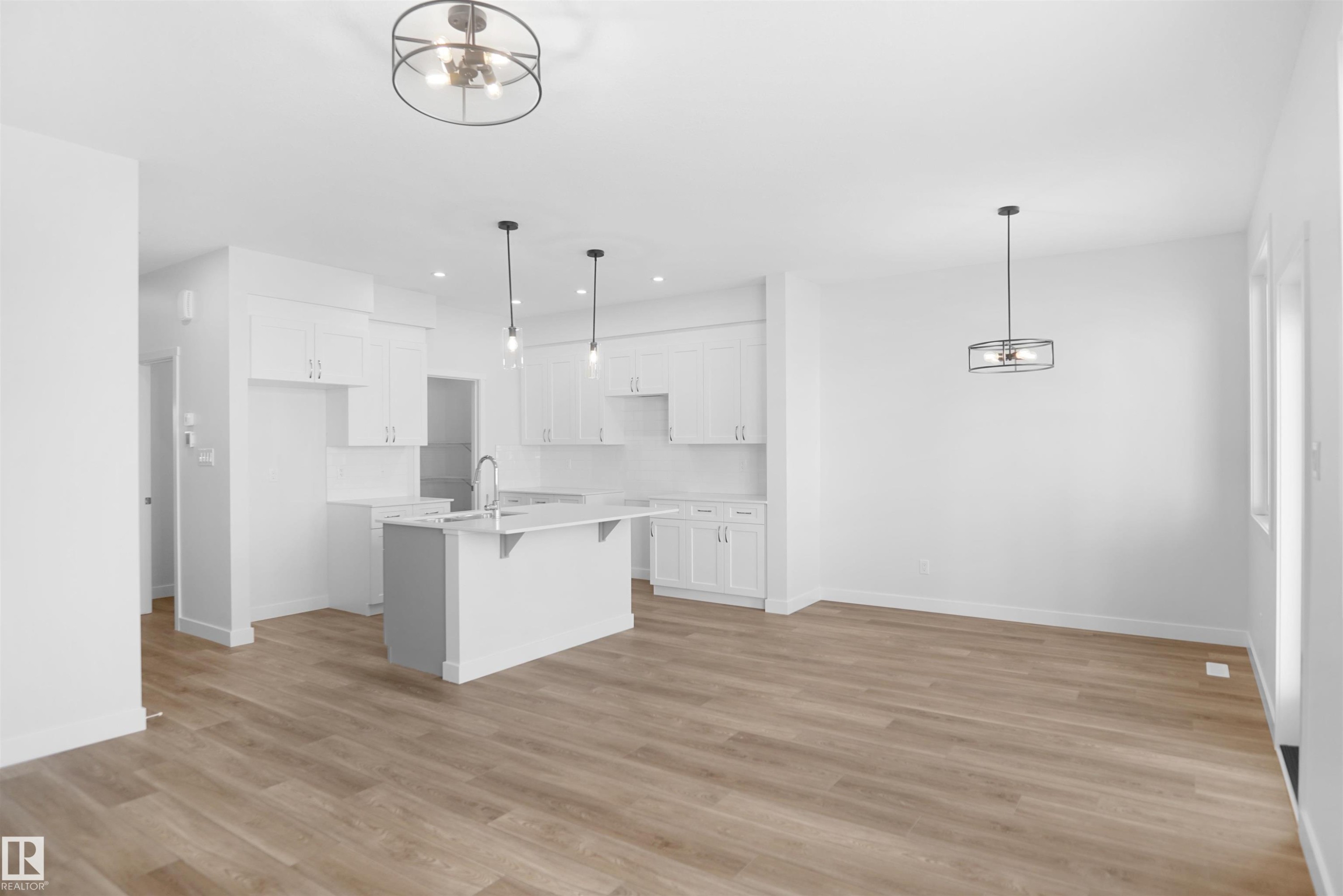 17703 7 Street, Edmonton, AB