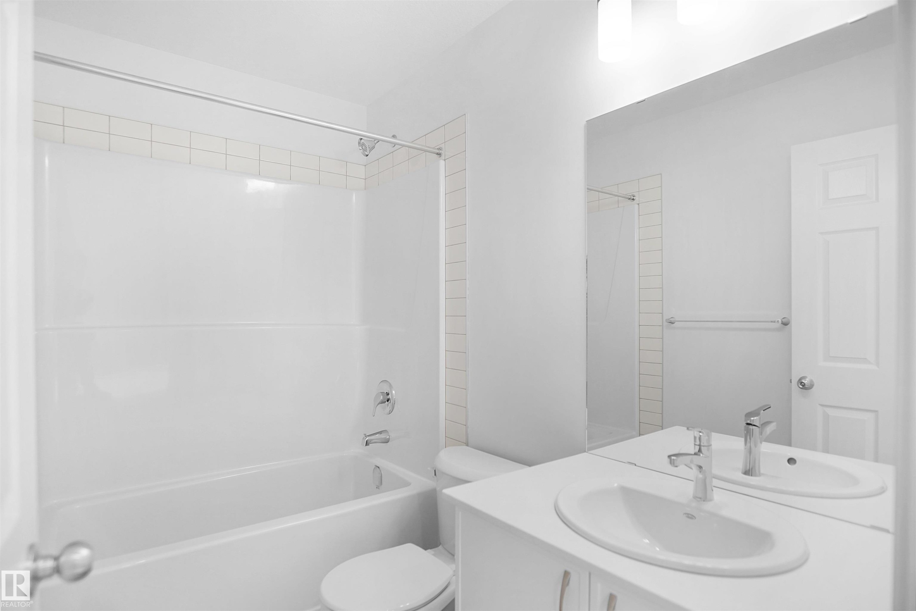 17715 7 Street, Edmonton, AB
