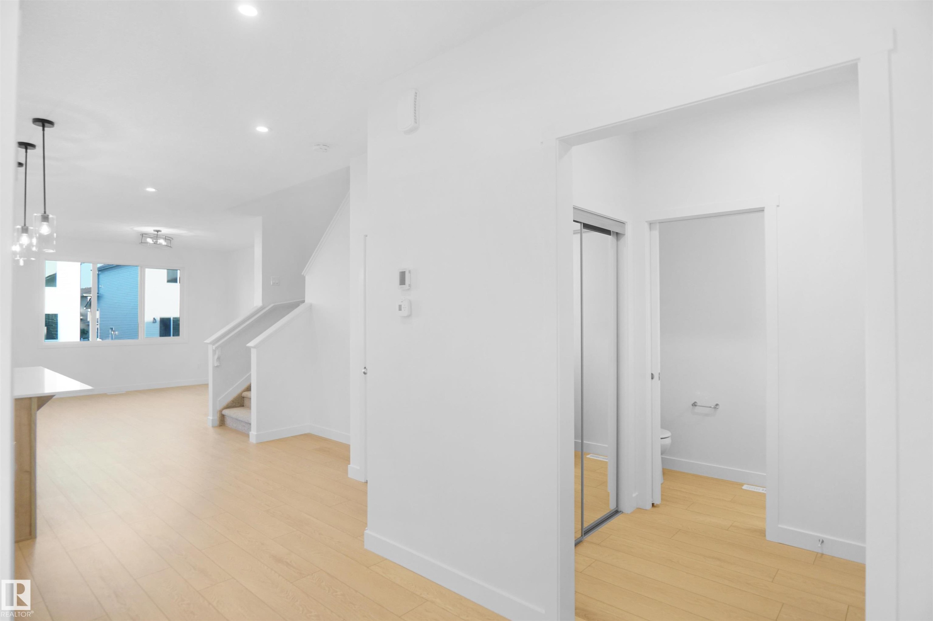 17715 7 Street, Edmonton, AB