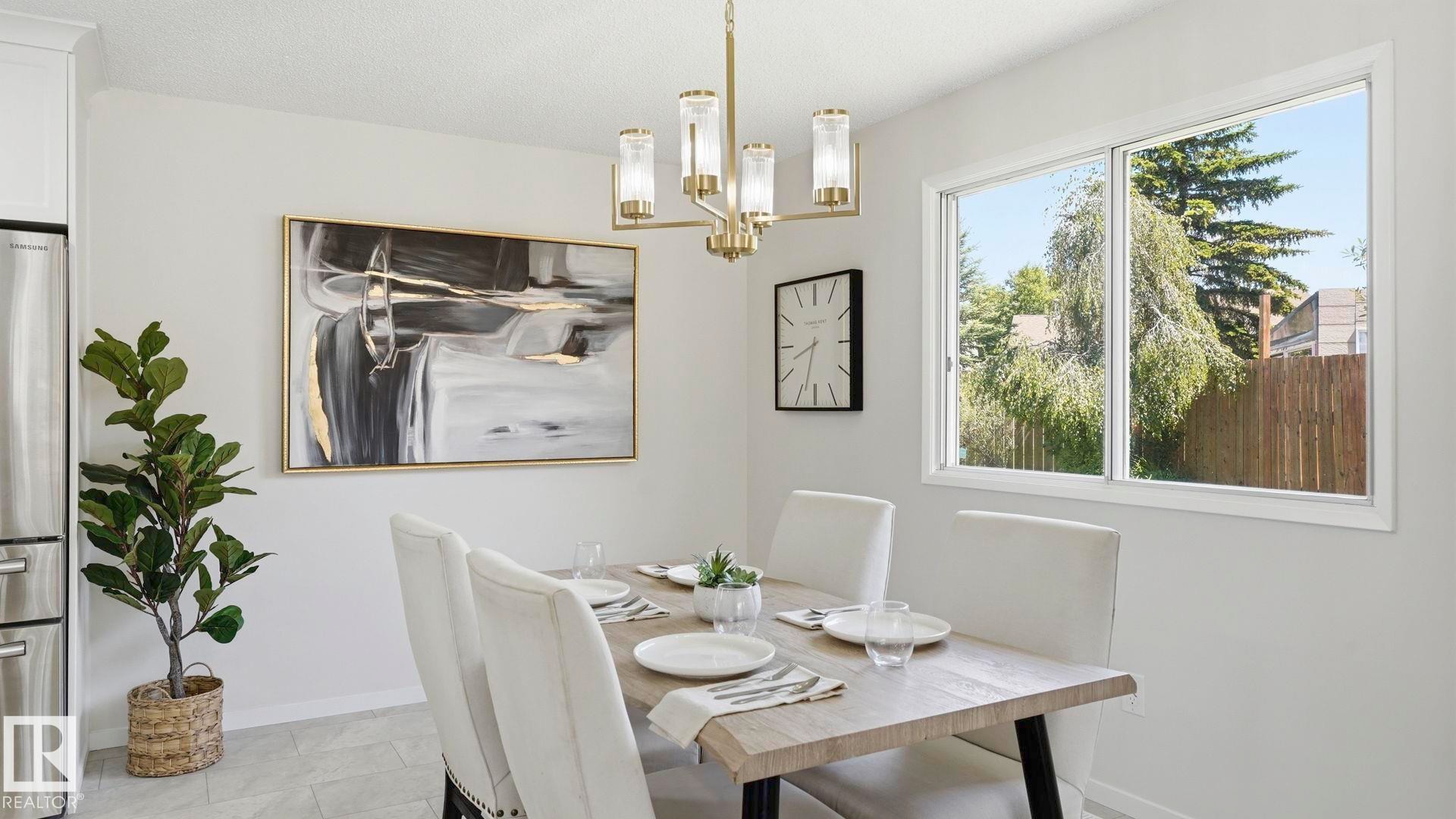 2723 83 Street Nw, Edmonton, AB - Indoor Photo Showing Dining Room