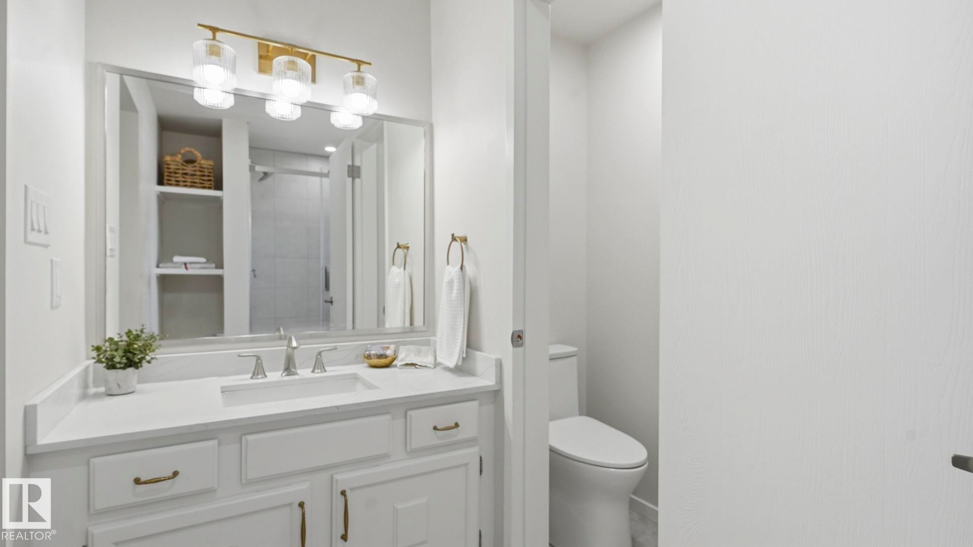 2723 83 Street Nw, Edmonton, AB - Indoor Photo Showing Bathroom