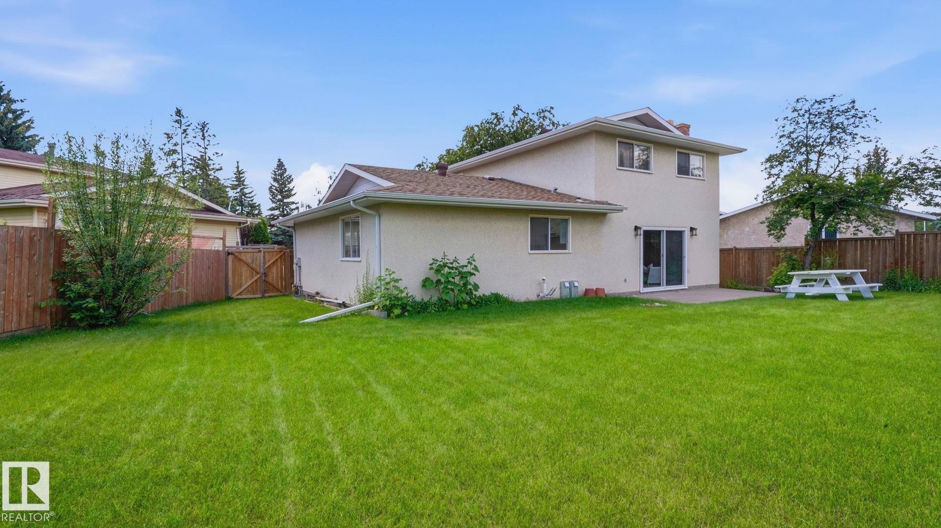 2723 83 Street Nw, Edmonton, AB - Outdoor
