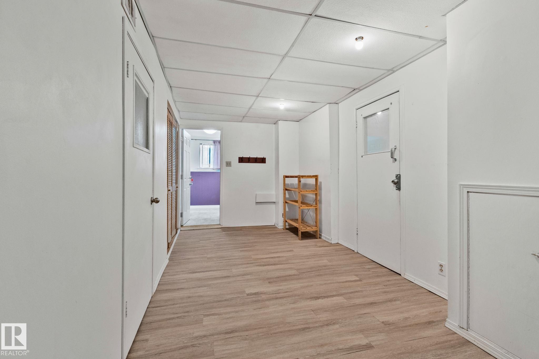 9727 69 Avenue, Edmonton, AB - Indoor Photo Showing Other Room