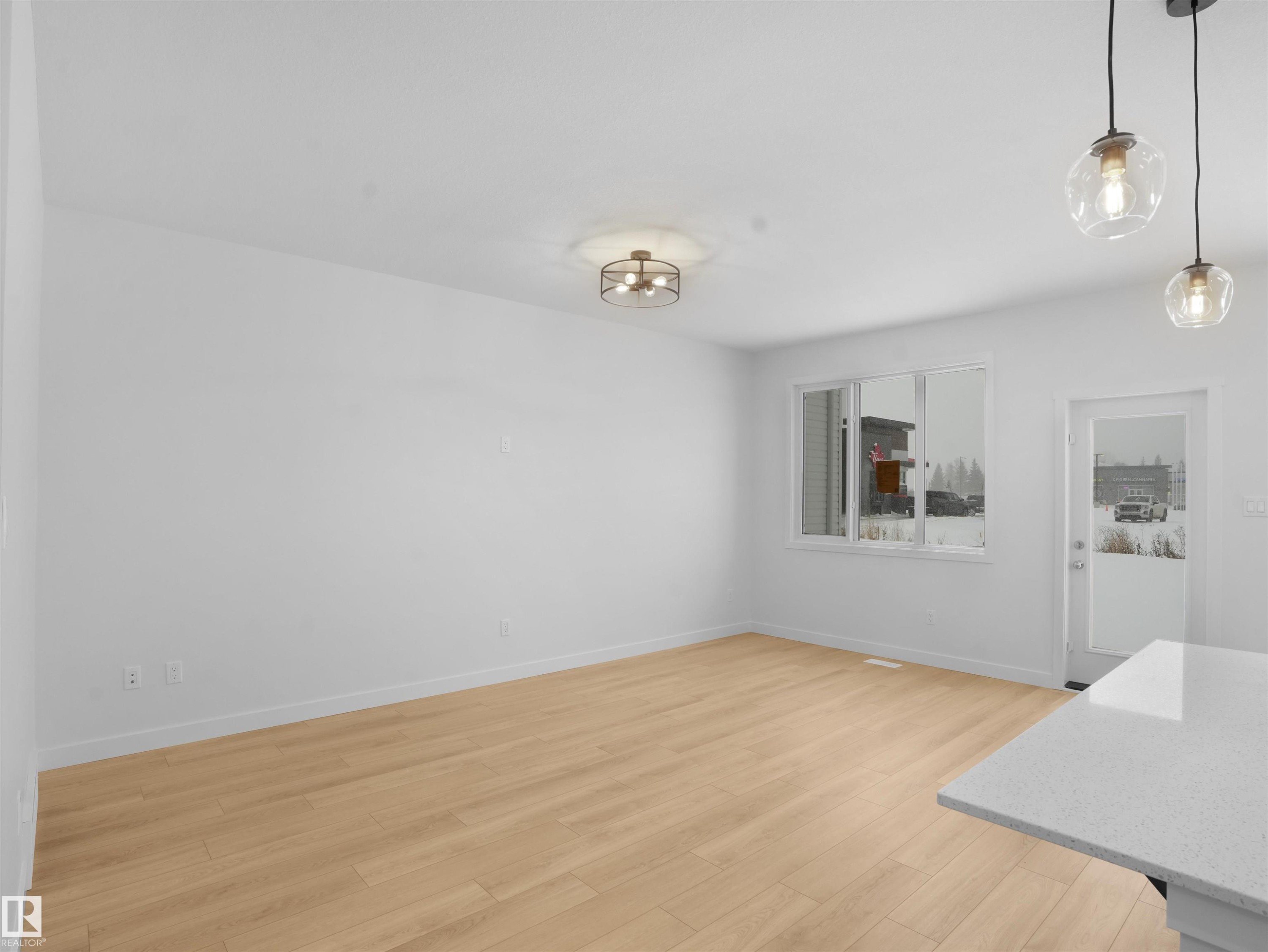 17736 7 Street Ne, Edmonton, AB