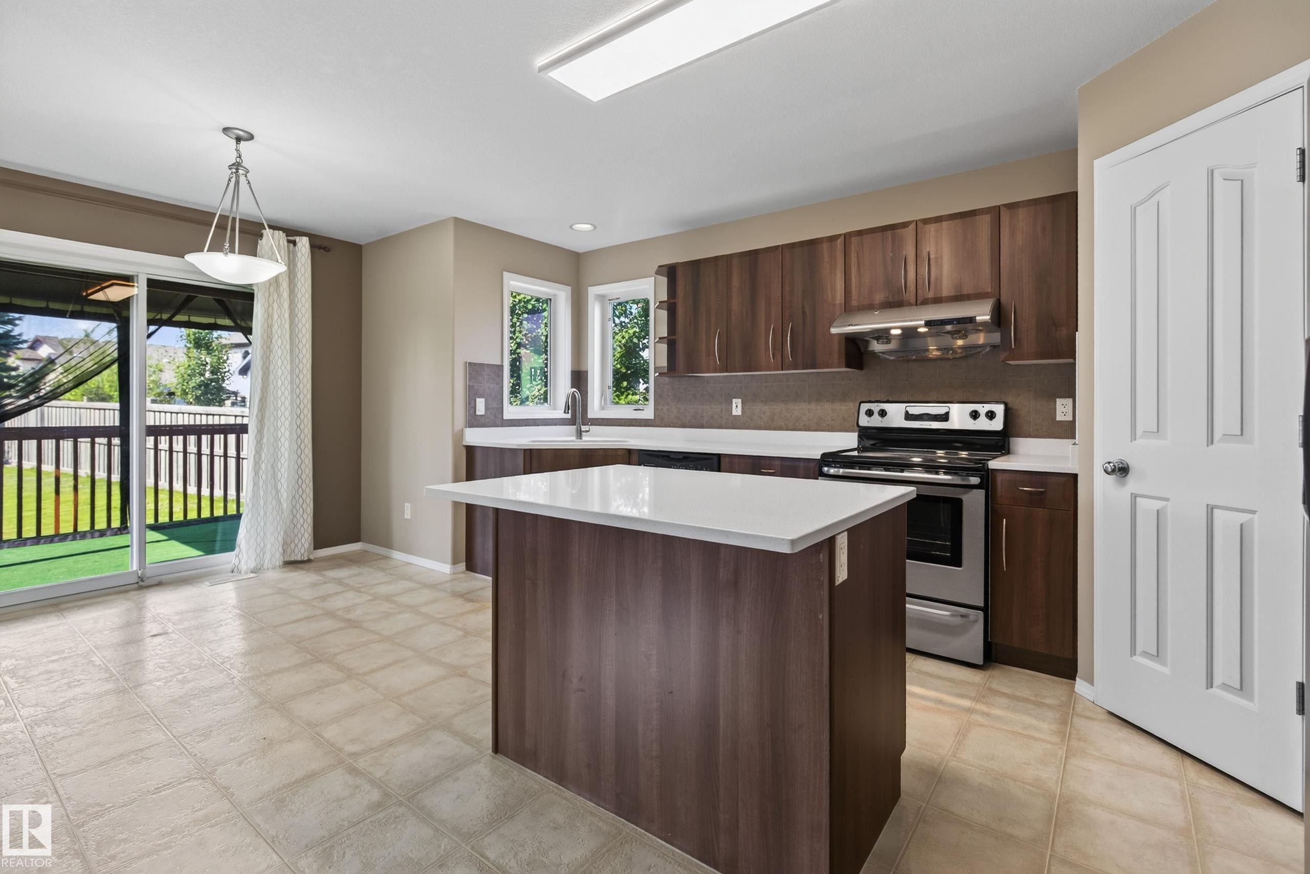 4720 204 Street Nw, Edmonton, AB