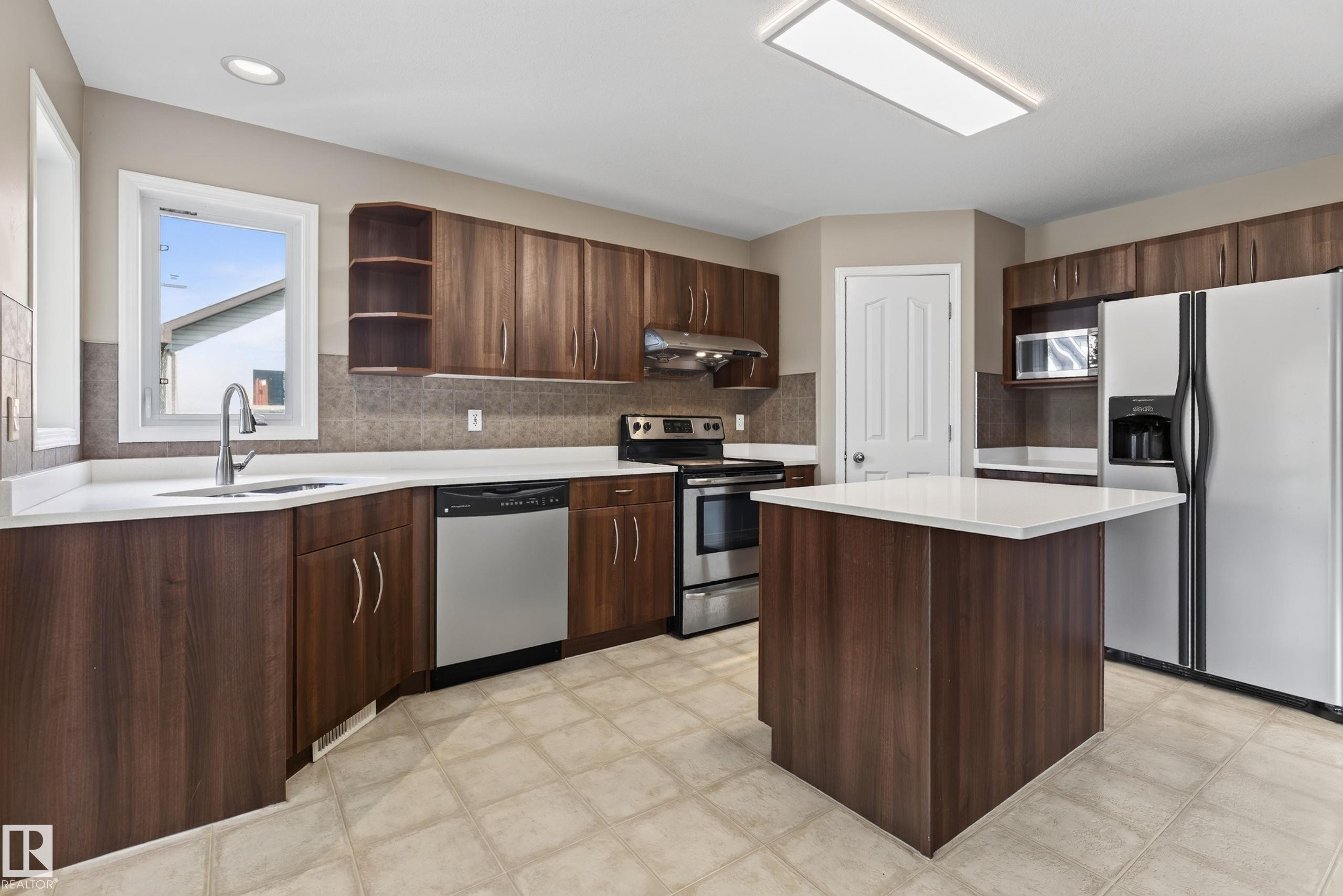 4720 204 Street Nw, Edmonton, AB