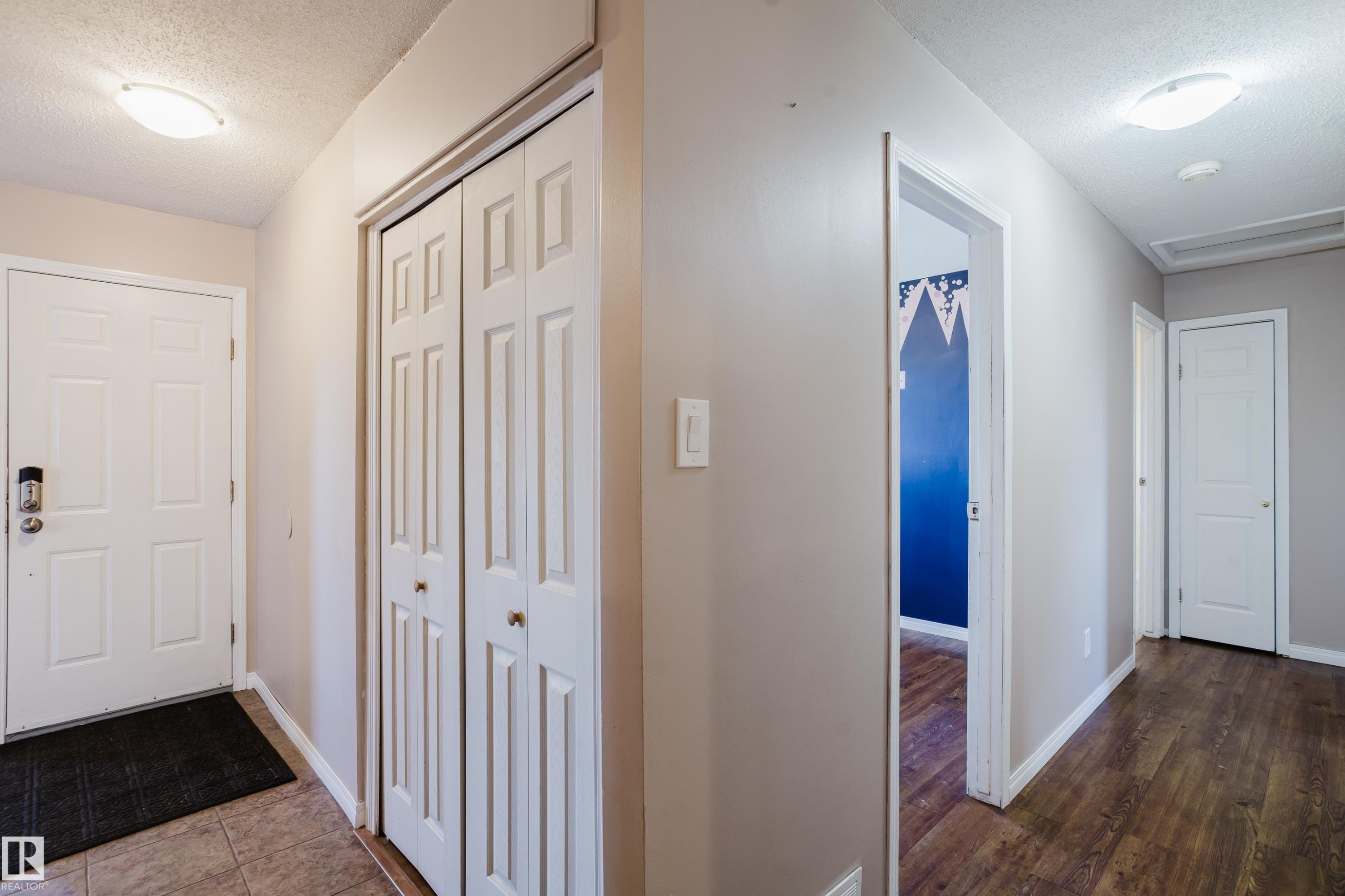 8707 151 Avenue, Edmonton, AB
