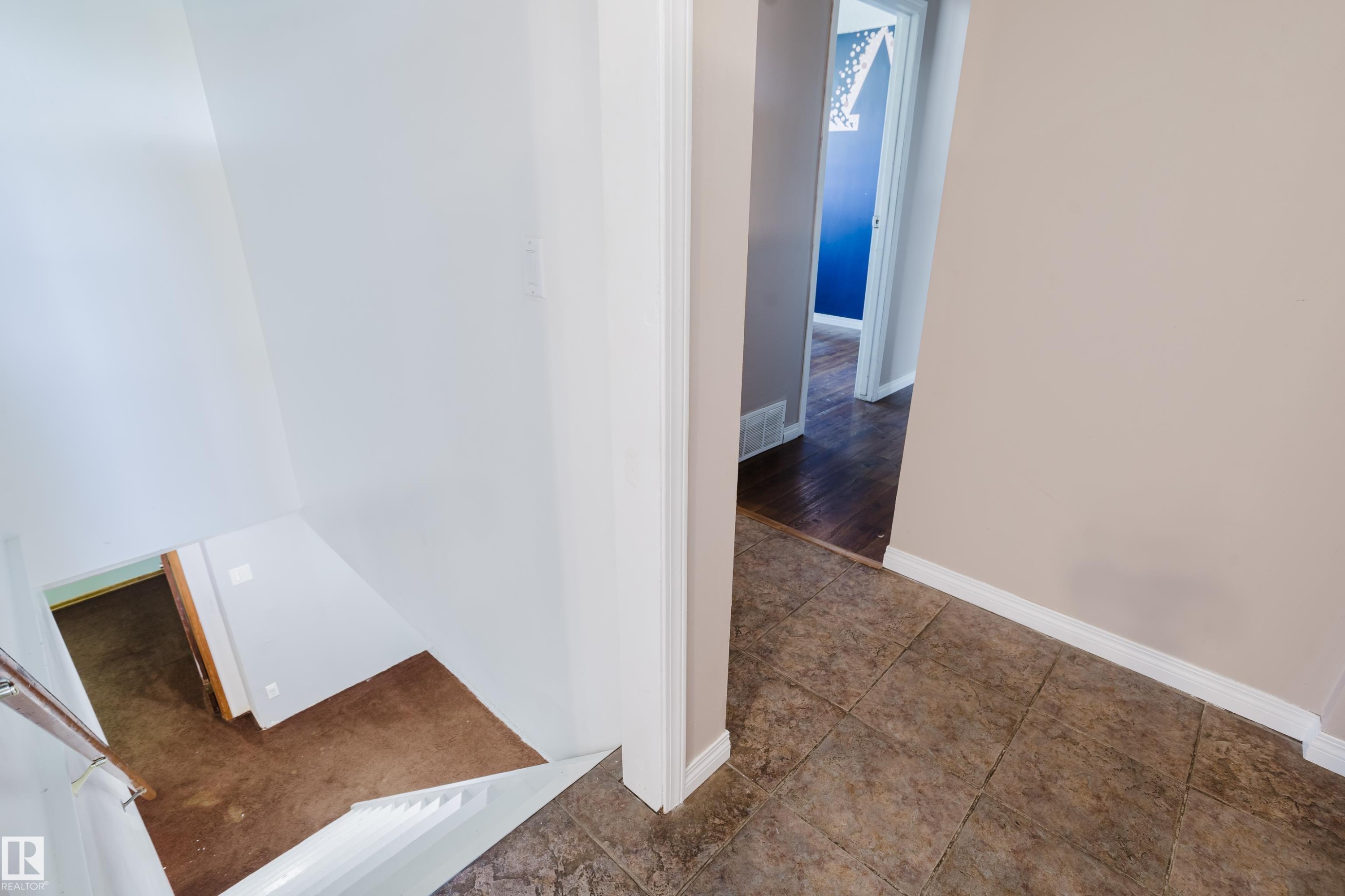 8707 151 Avenue, Edmonton, AB
