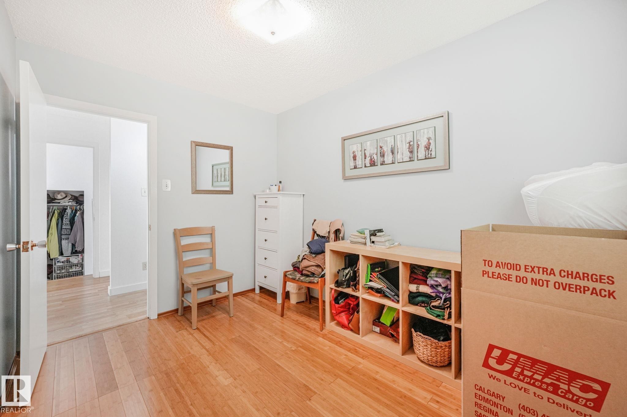 14203 74 Street Nw, Edmonton, AB - Indoor
