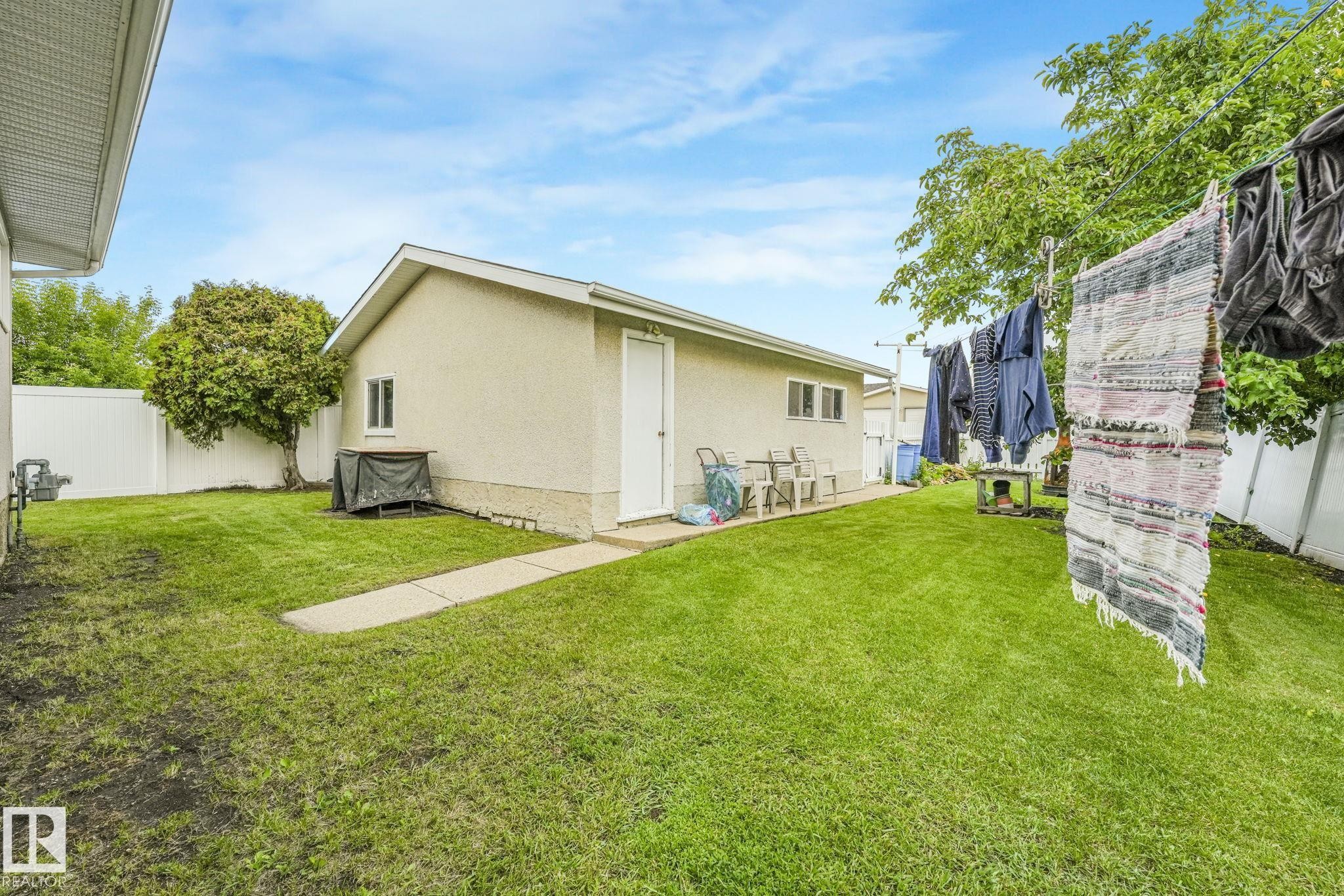14203 74 Street Nw, Edmonton, AB - Outdoor With Exterior