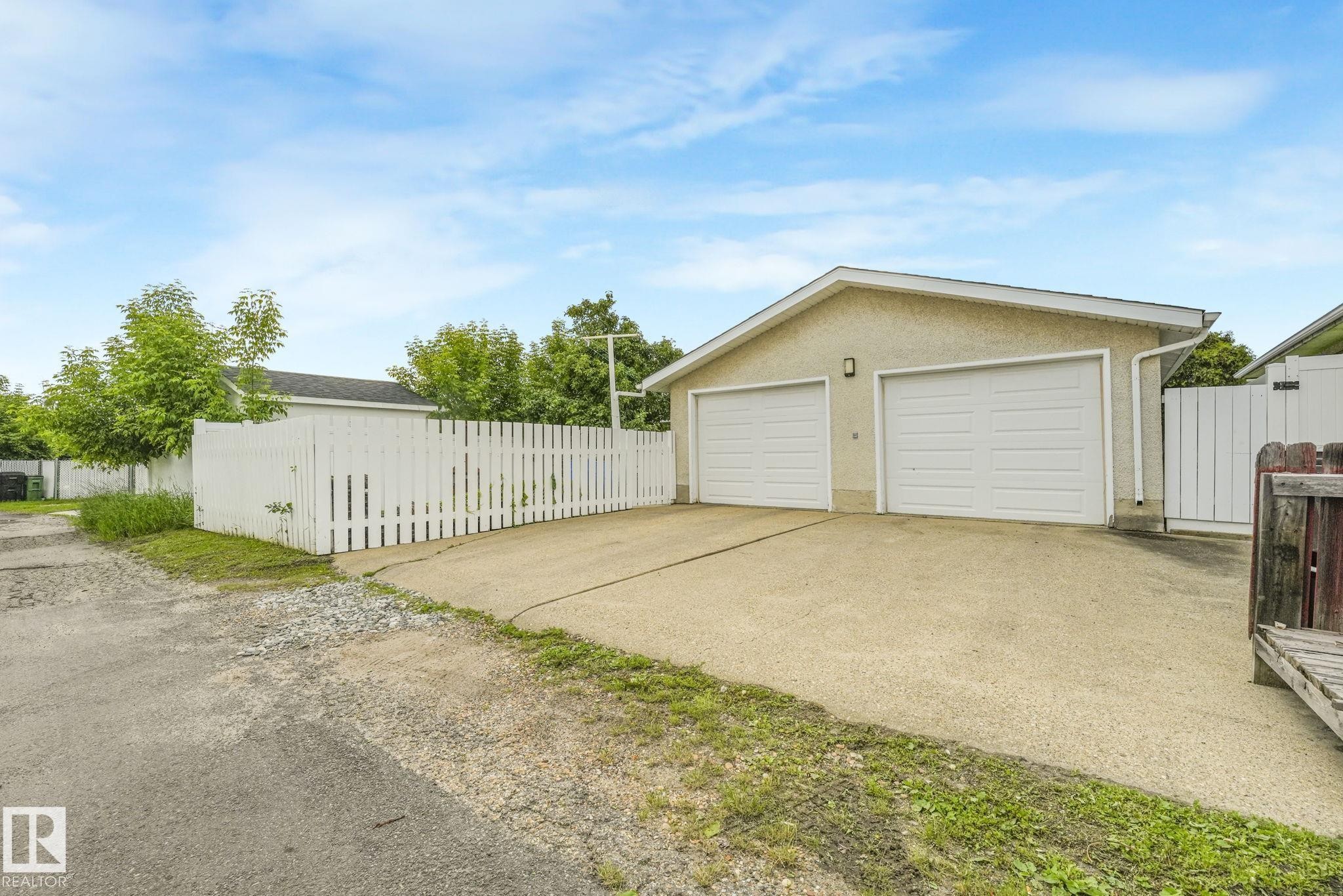 14203 74 Street Nw, Edmonton, AB - Outdoor With Exterior