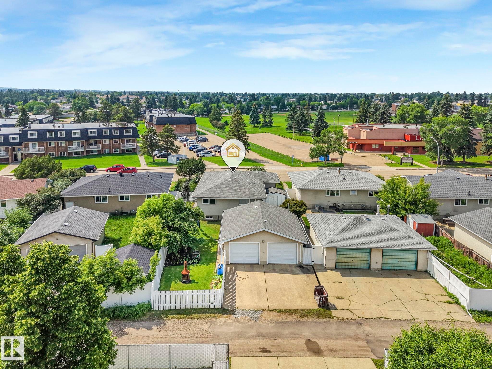14203 74 Street Nw, Edmonton, AB - Outdoor With View