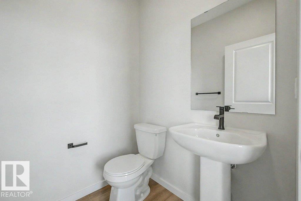 400 Stiles Way, Leduc, AB - Indoor Photo Showing Bathroom