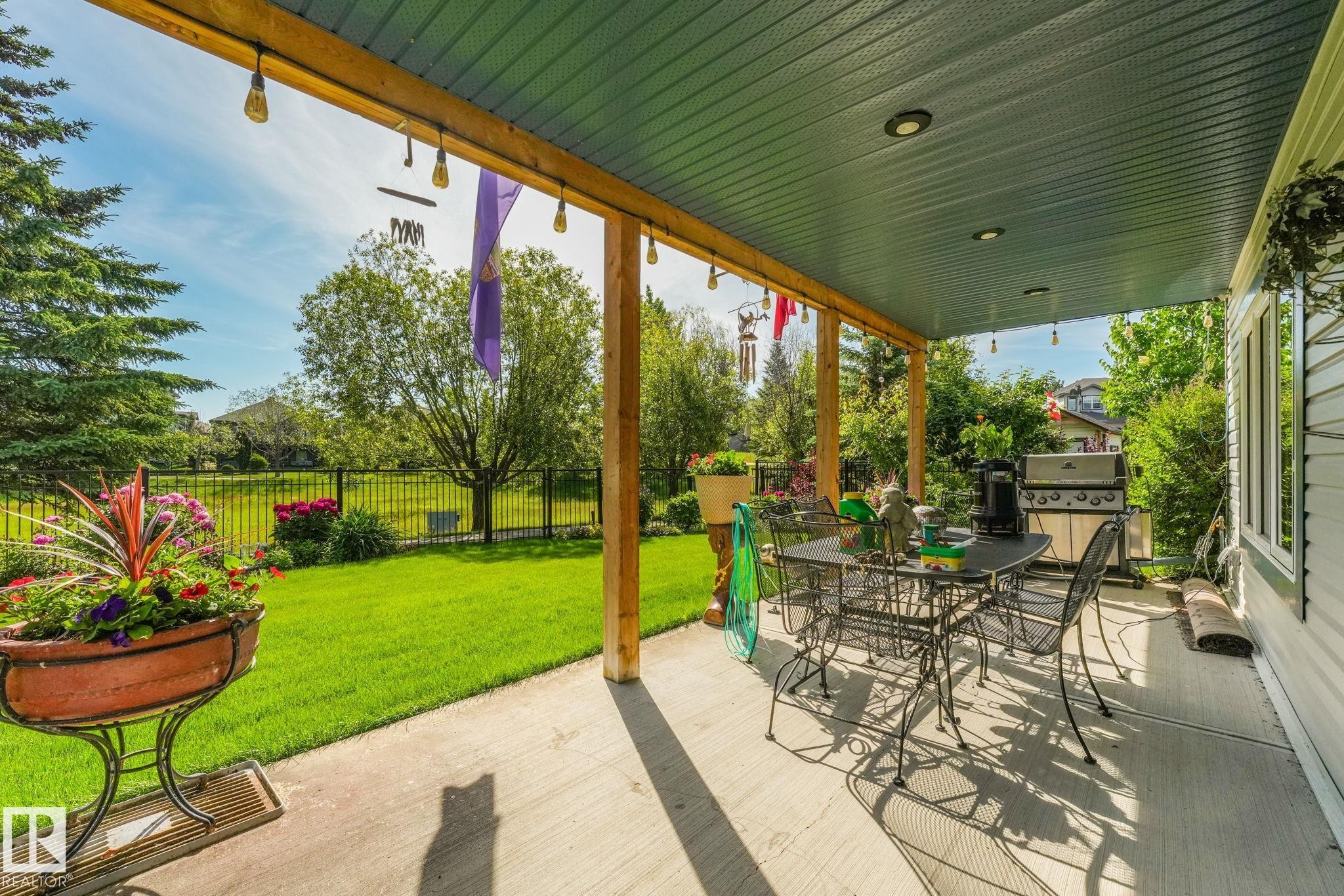 412 Ravine Court, Devon, AB