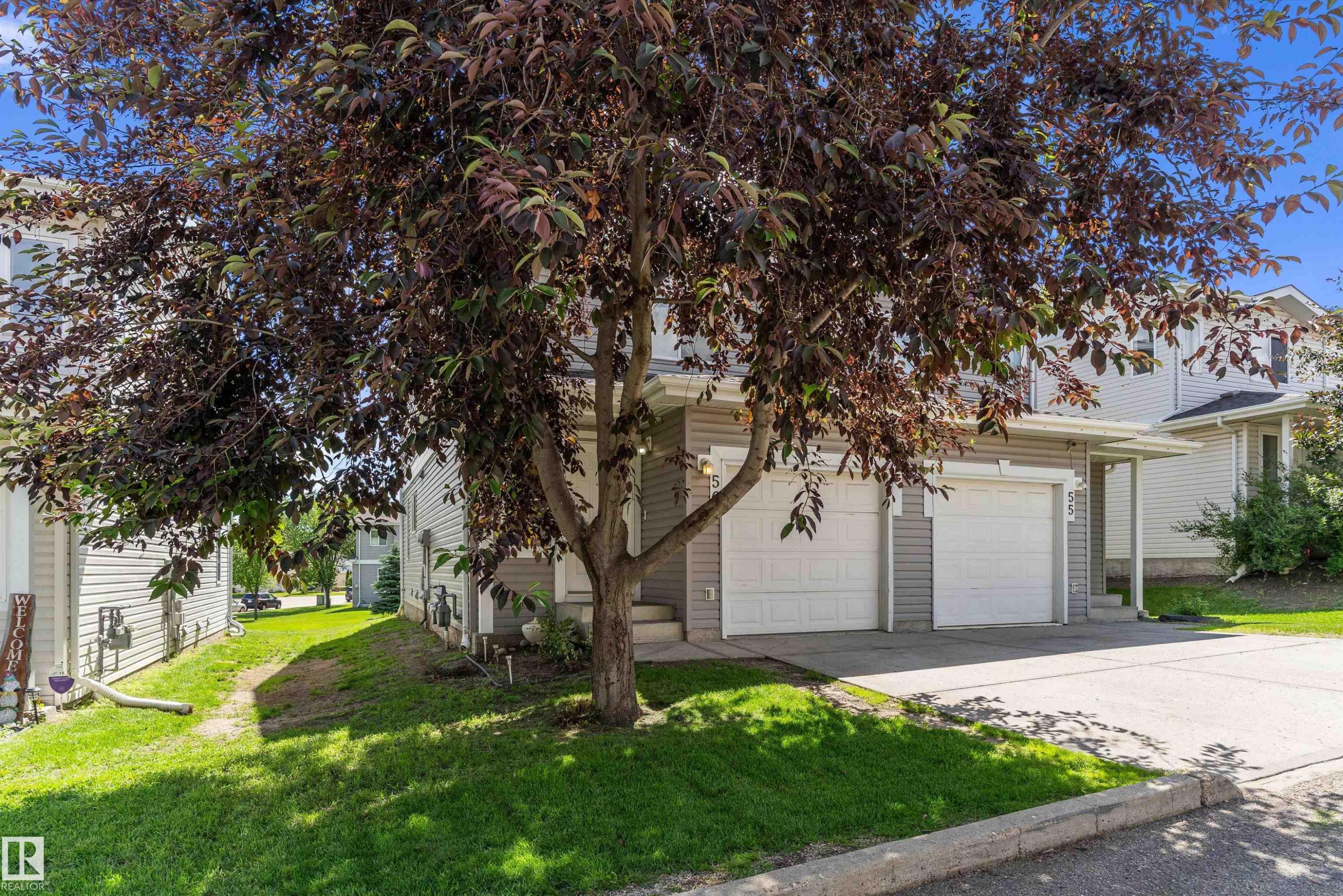 #56 130 Hyndman Cr Nw, Edmonton, AB - Outdoor