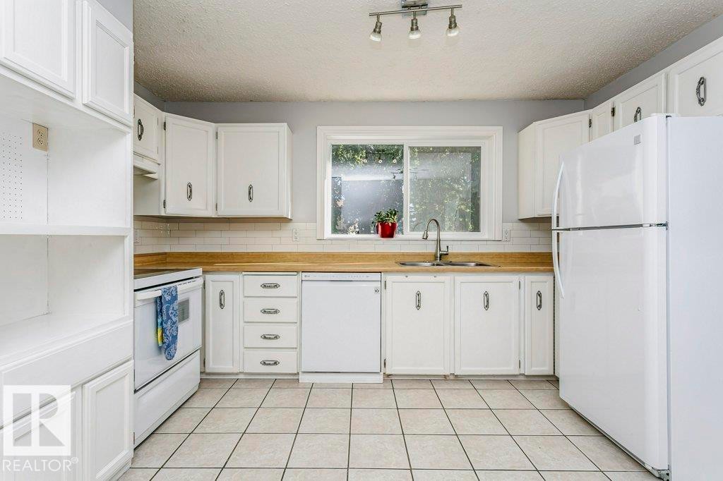 5510 92C Avenue, Edmonton, AB