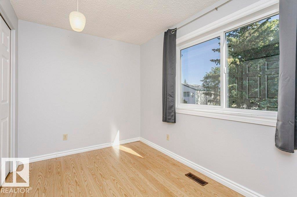 5510 92C Avenue, Edmonton, AB
