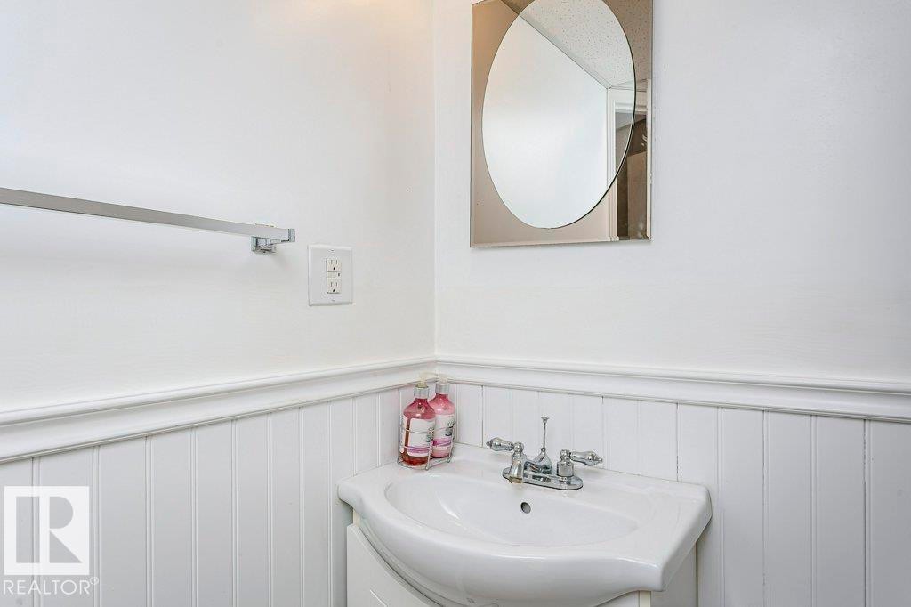 5510 92C Avenue, Edmonton, AB