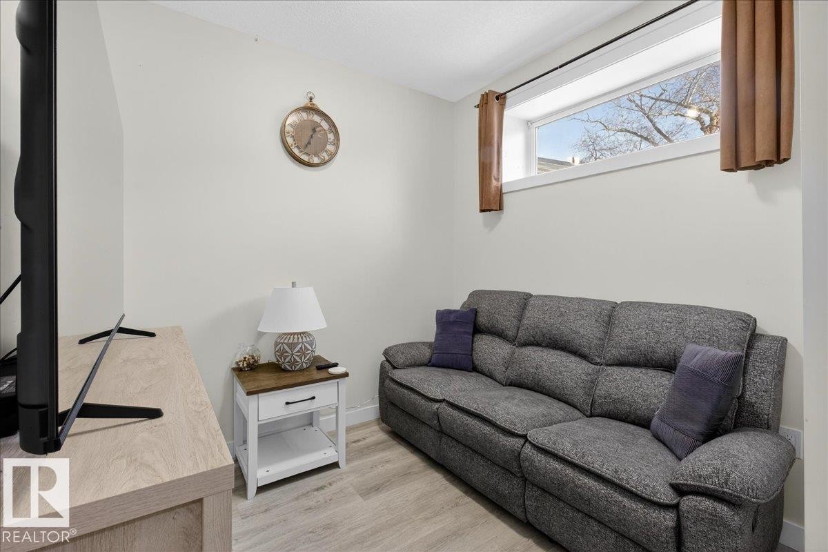 #1 11616 82 St Nw, Edmonton, AB - Indoor