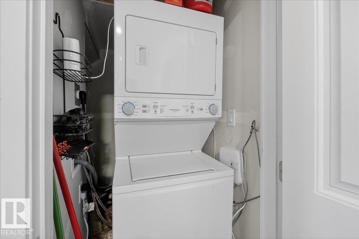 #1 11616 82 St Nw, Edmonton, AB - Indoor Photo Showing Laundry Room