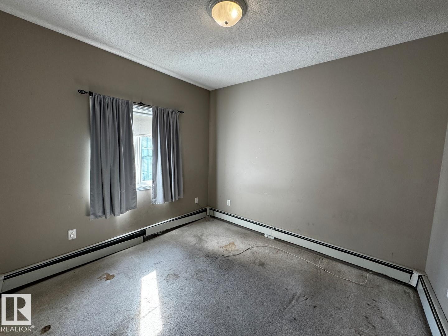300 16715 100 Avenue, Edmonton, AB - Indoor Photo Showing Other Room