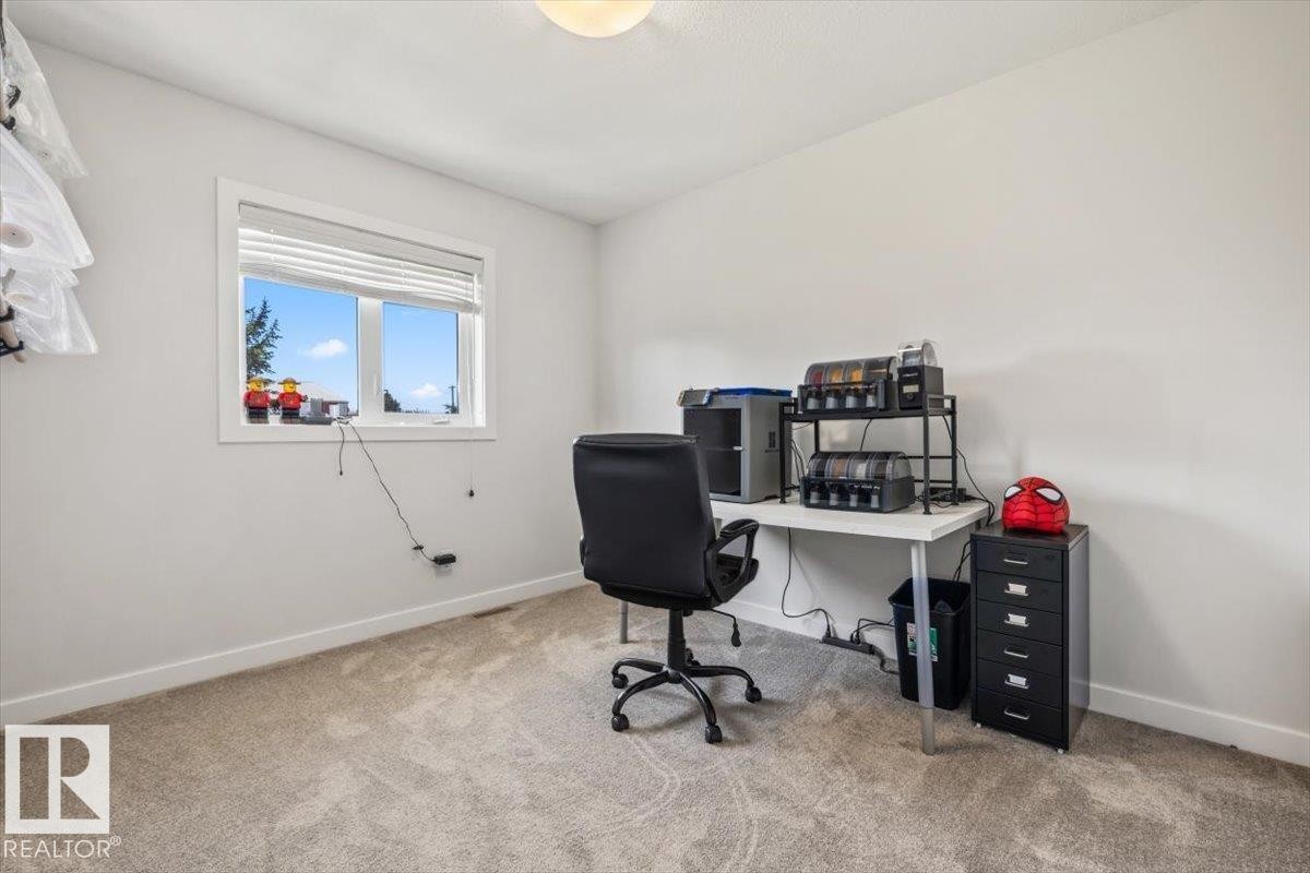 Neutral wall paint throughout - 125 Birchwood Close, Devon, AB