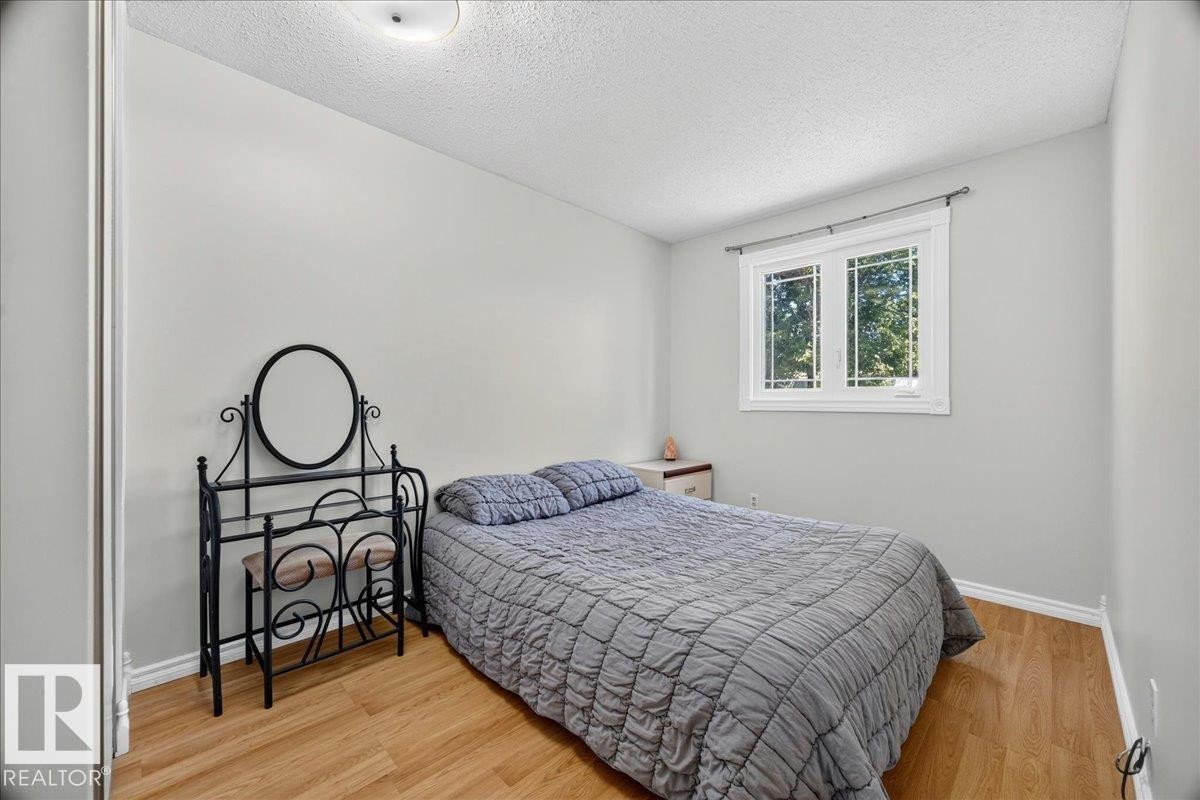 3135 49A Street, Edmonton, AB