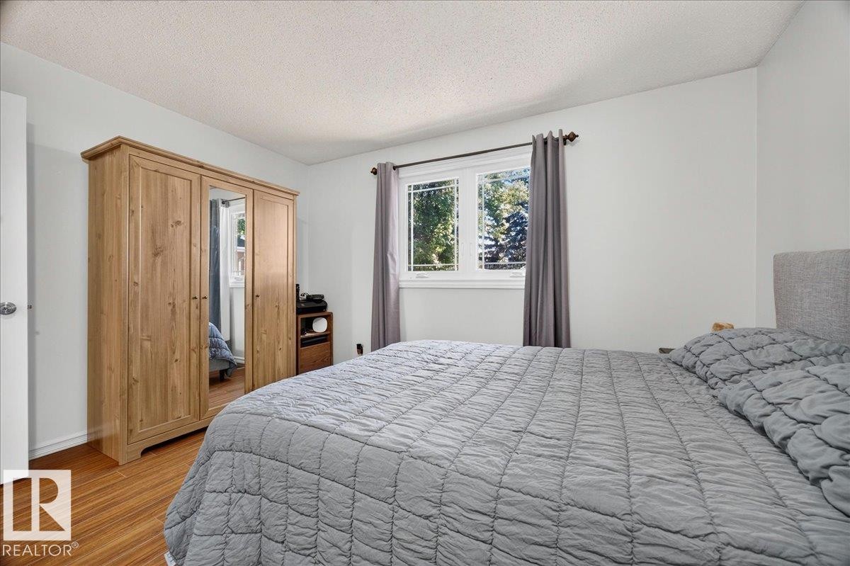 3135 49A Street, Edmonton, AB