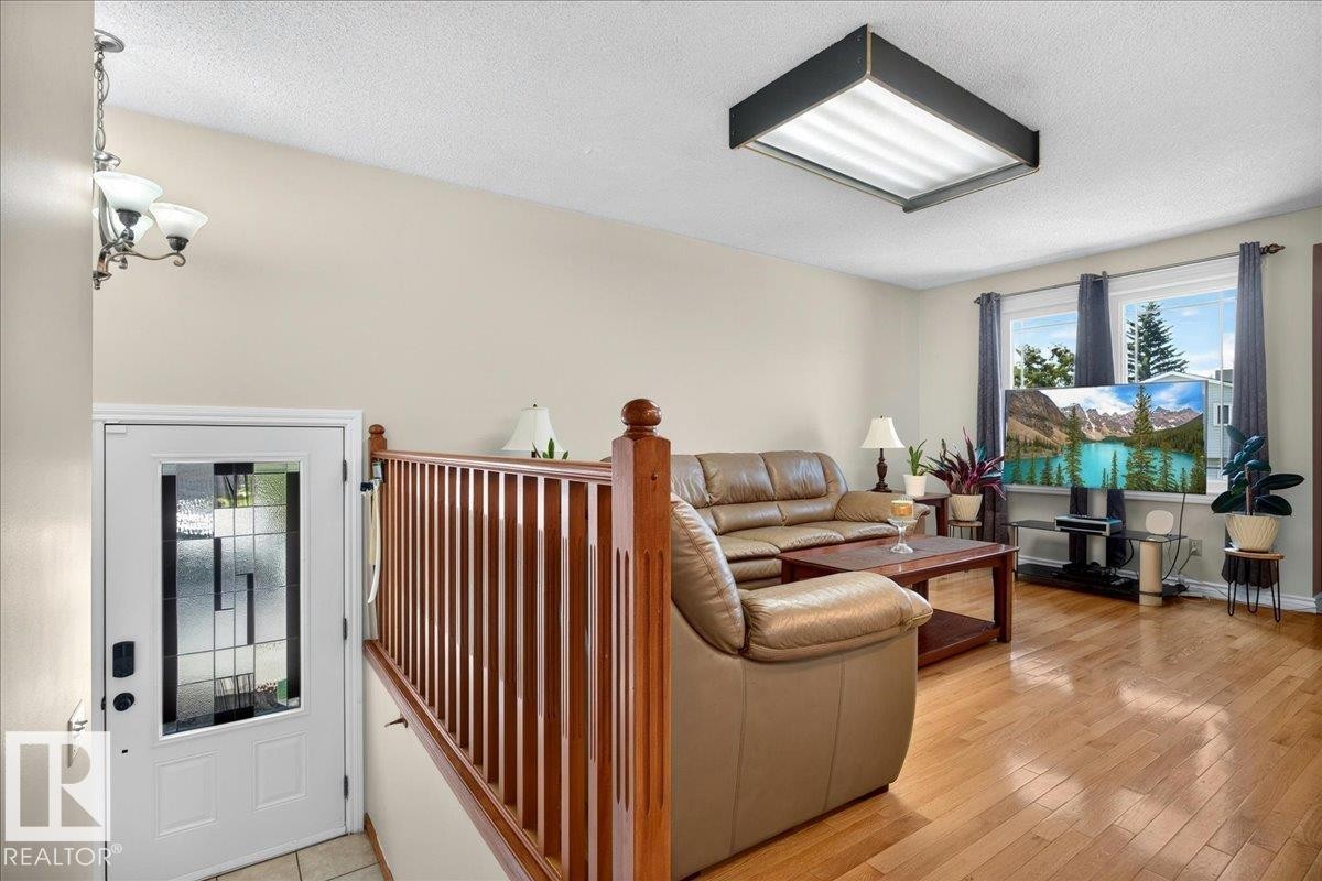 3135 49A Street, Edmonton, AB