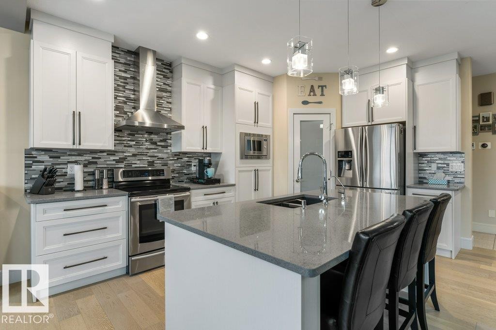 3632 Hummingbird Way, Edmonton, AB