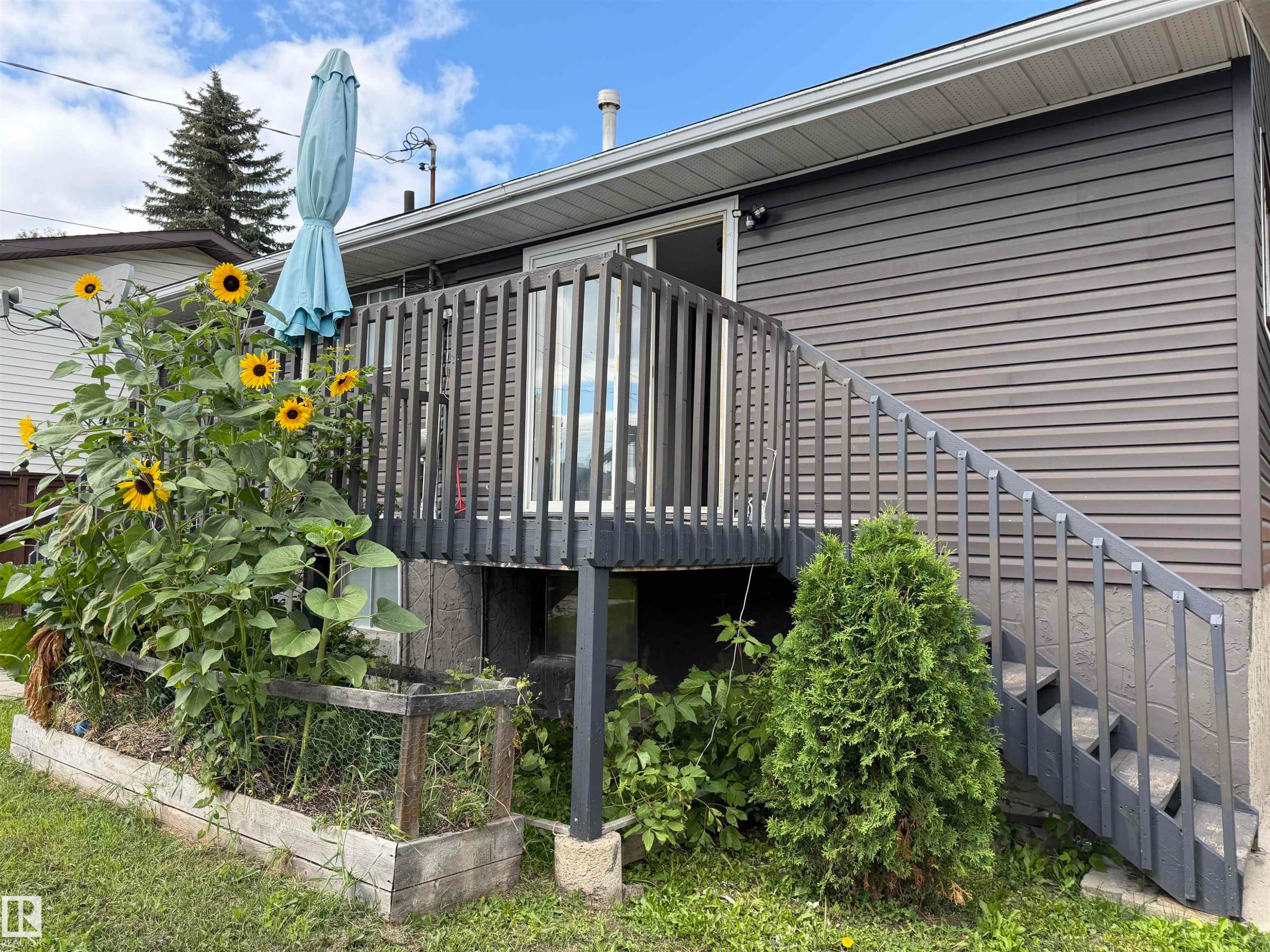 4507 46 Avenue, Wetaskiwin, AB - Outdoor With Deck Patio Veranda