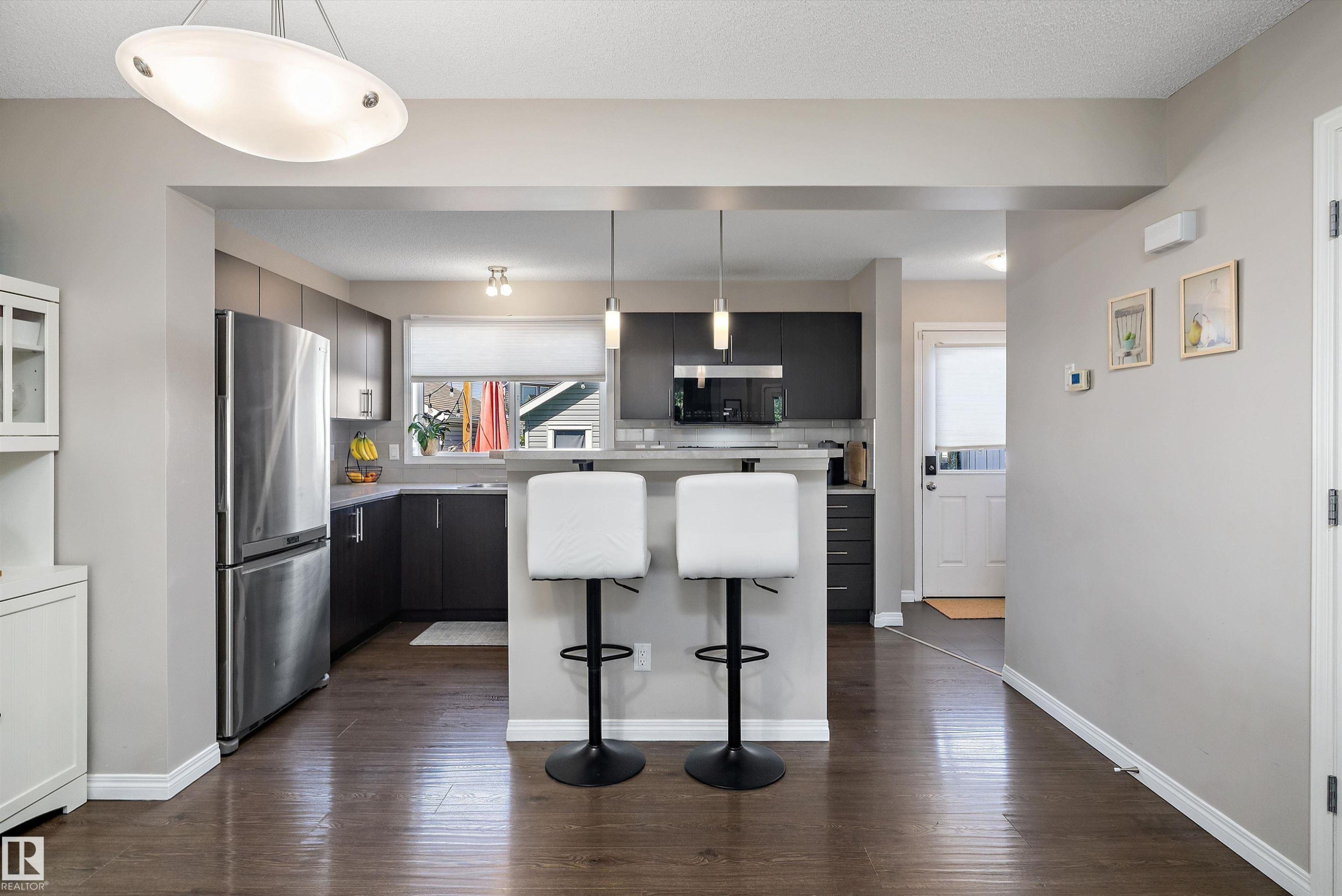 1922 74 Street Sw, Edmonton, AB - Indoor Photo Showing Kitchen