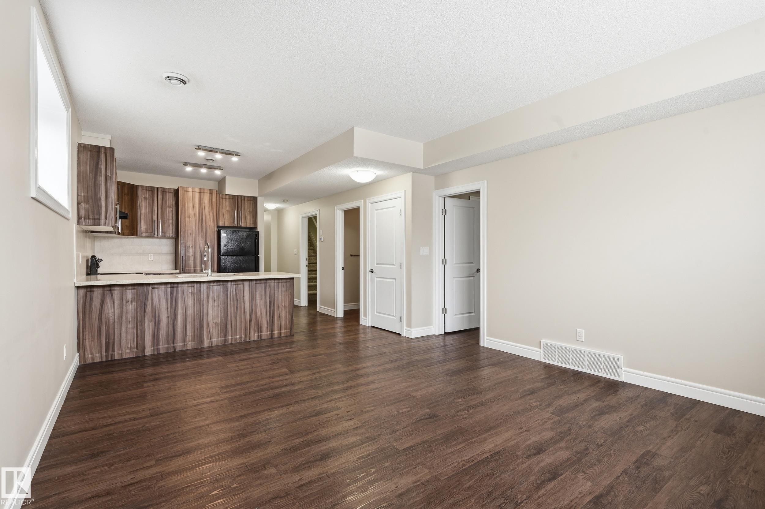 1346 Cunningham Drive, Edmonton, AB