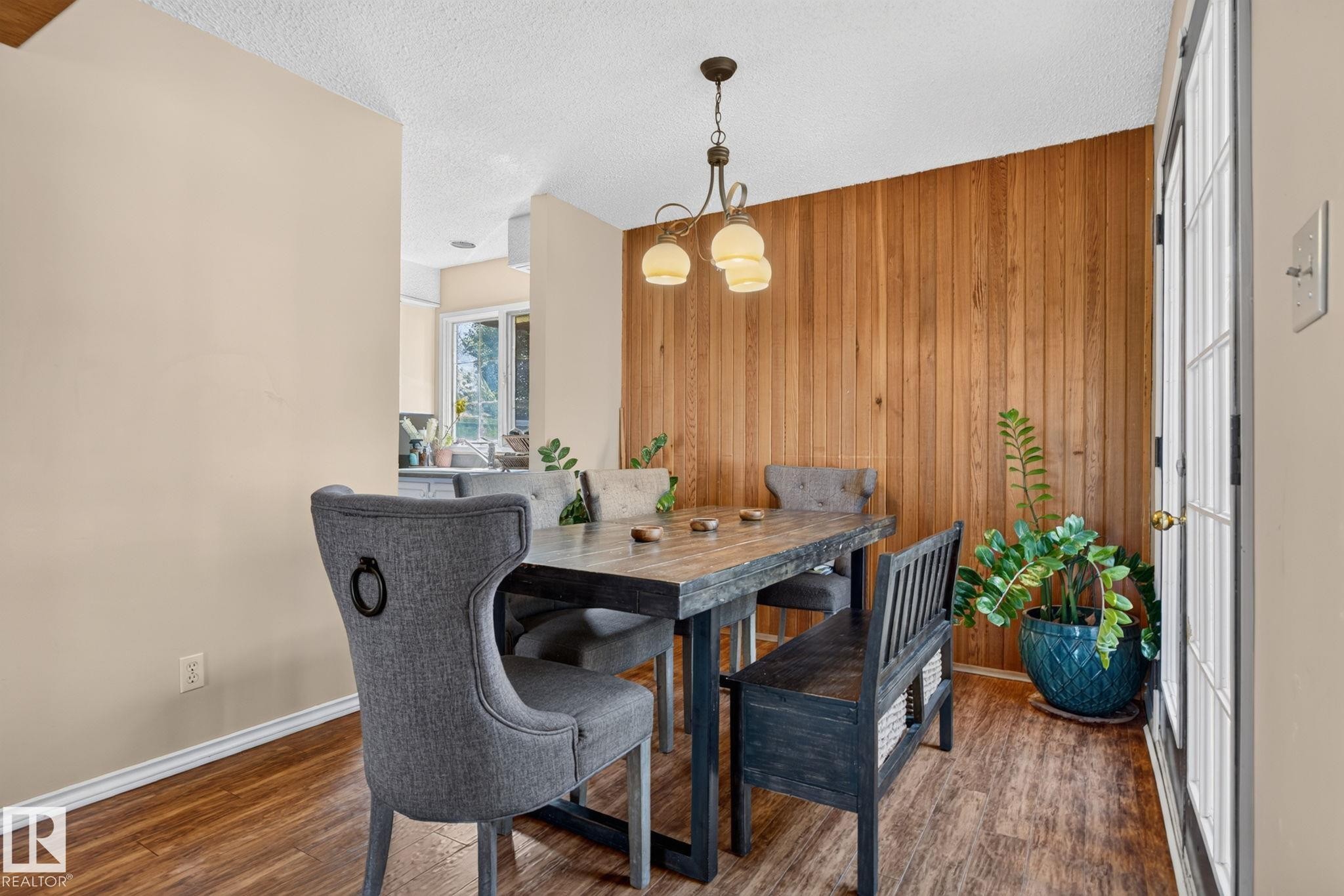 7819 22 Avenue, Edmonton, AB