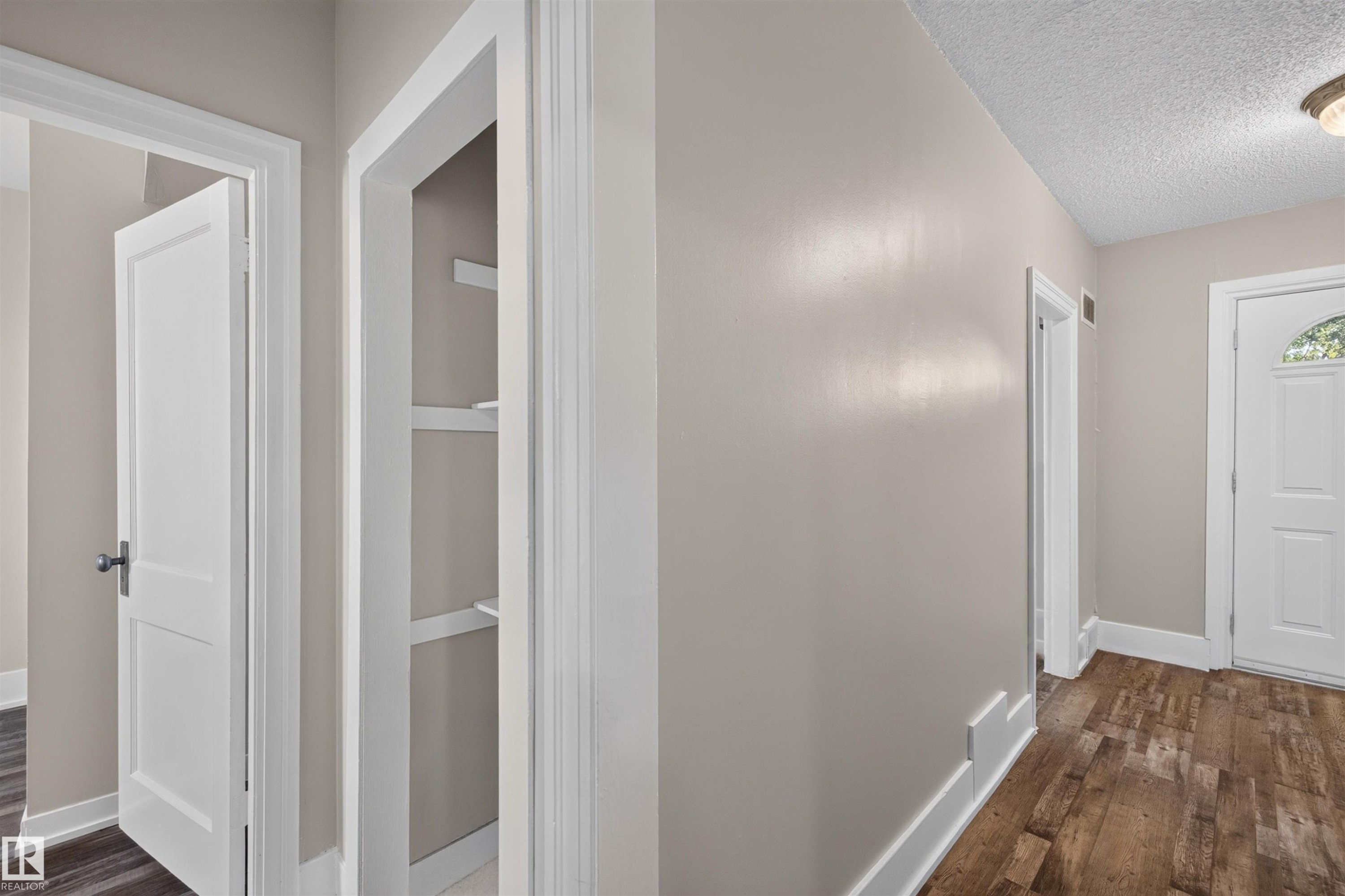4904 49 Street, Vimy, AB