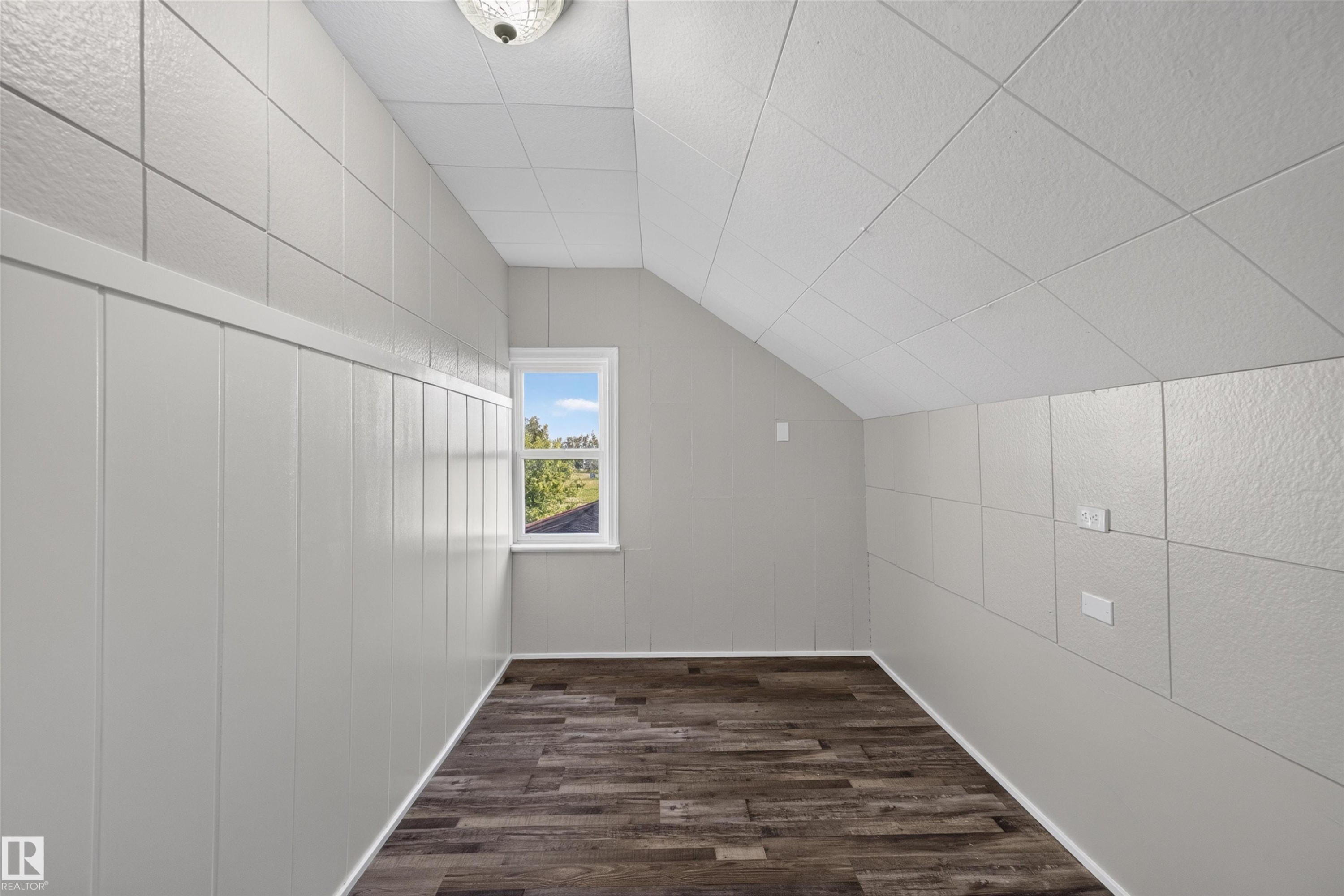 4904 49 Street, Vimy, AB