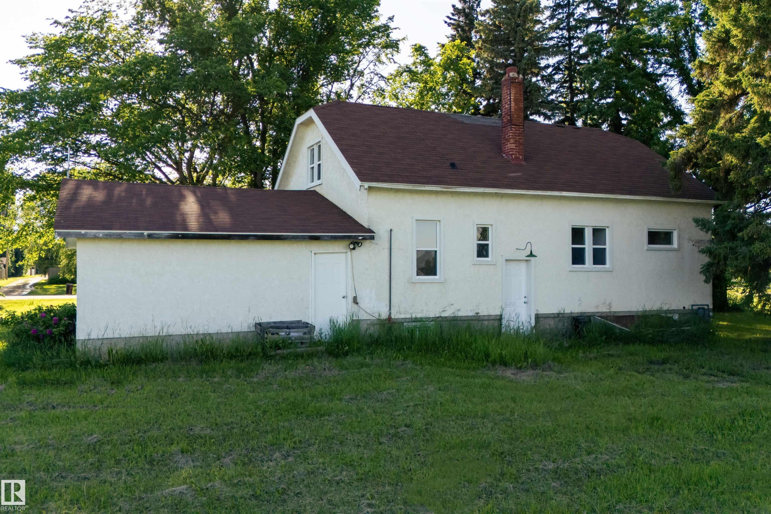 4904 49 Street, Vimy, AB