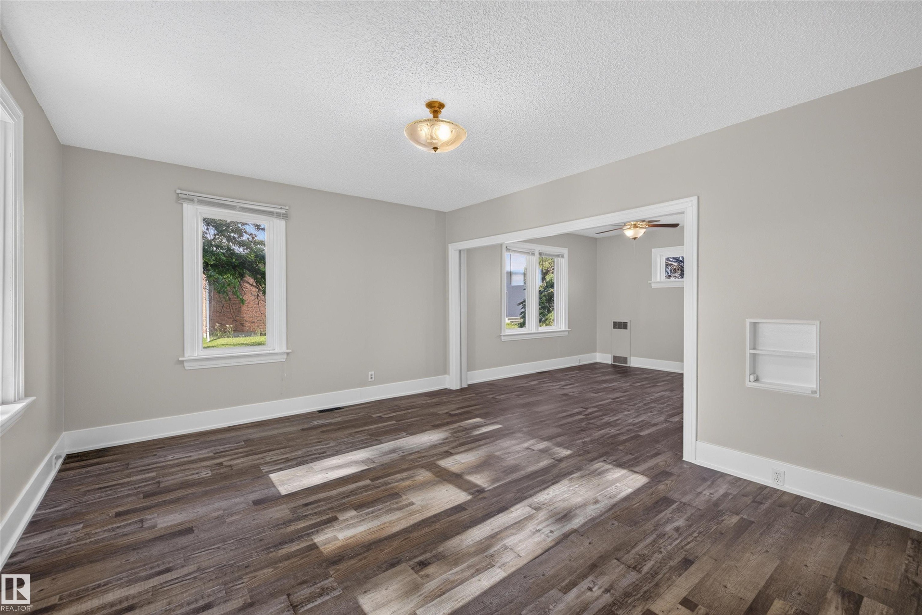 4904 49 Street, Vimy, AB