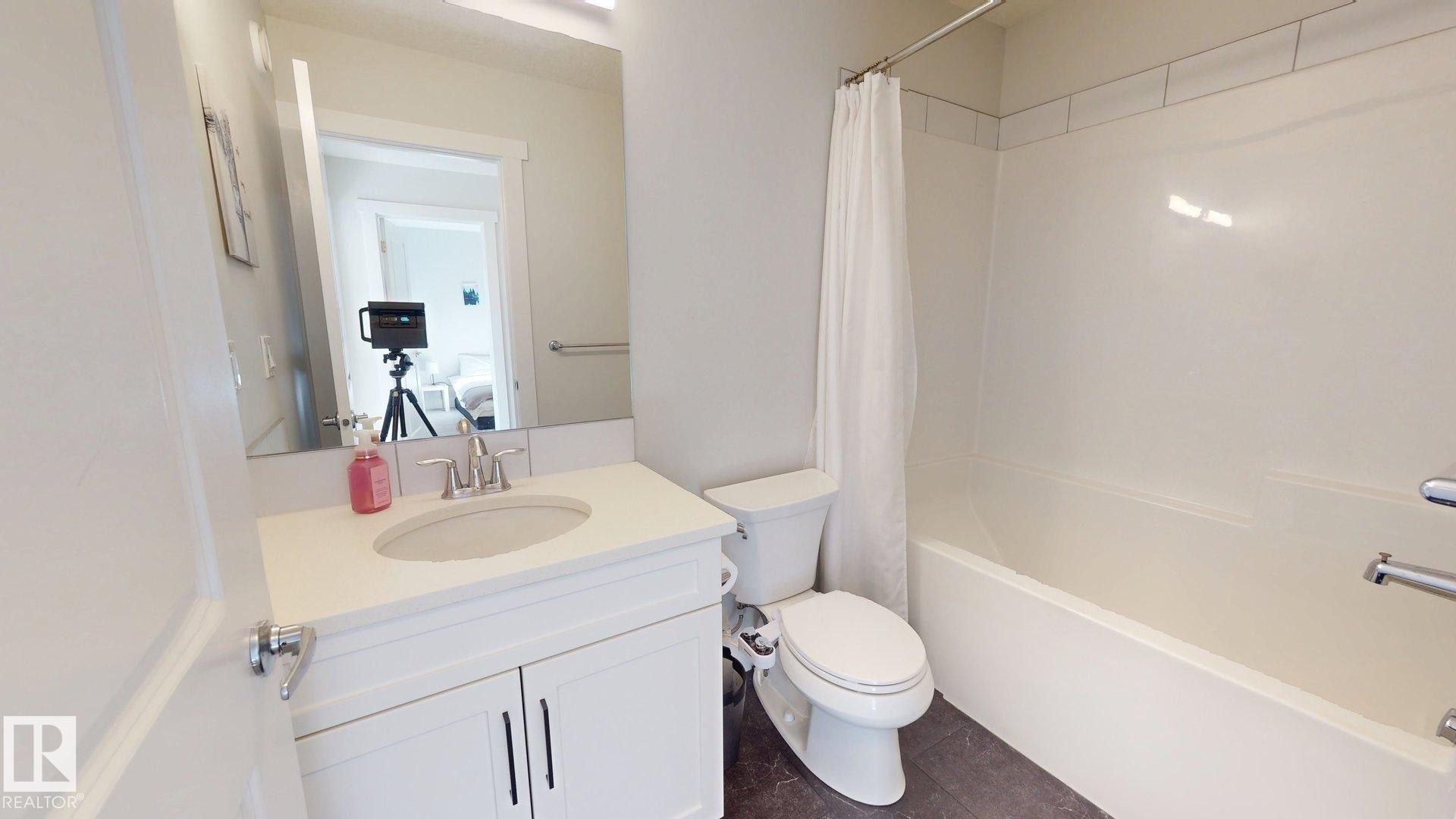 3805 Cherry Loop Sw, Edmonton, AB - Indoor Photo Showing Bathroom