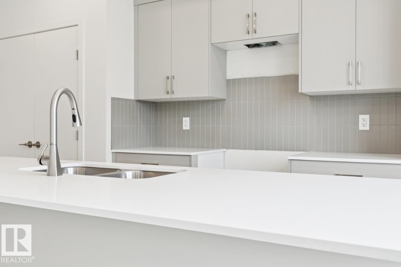 7524 Klapstein Link Link, Edmonton, AB