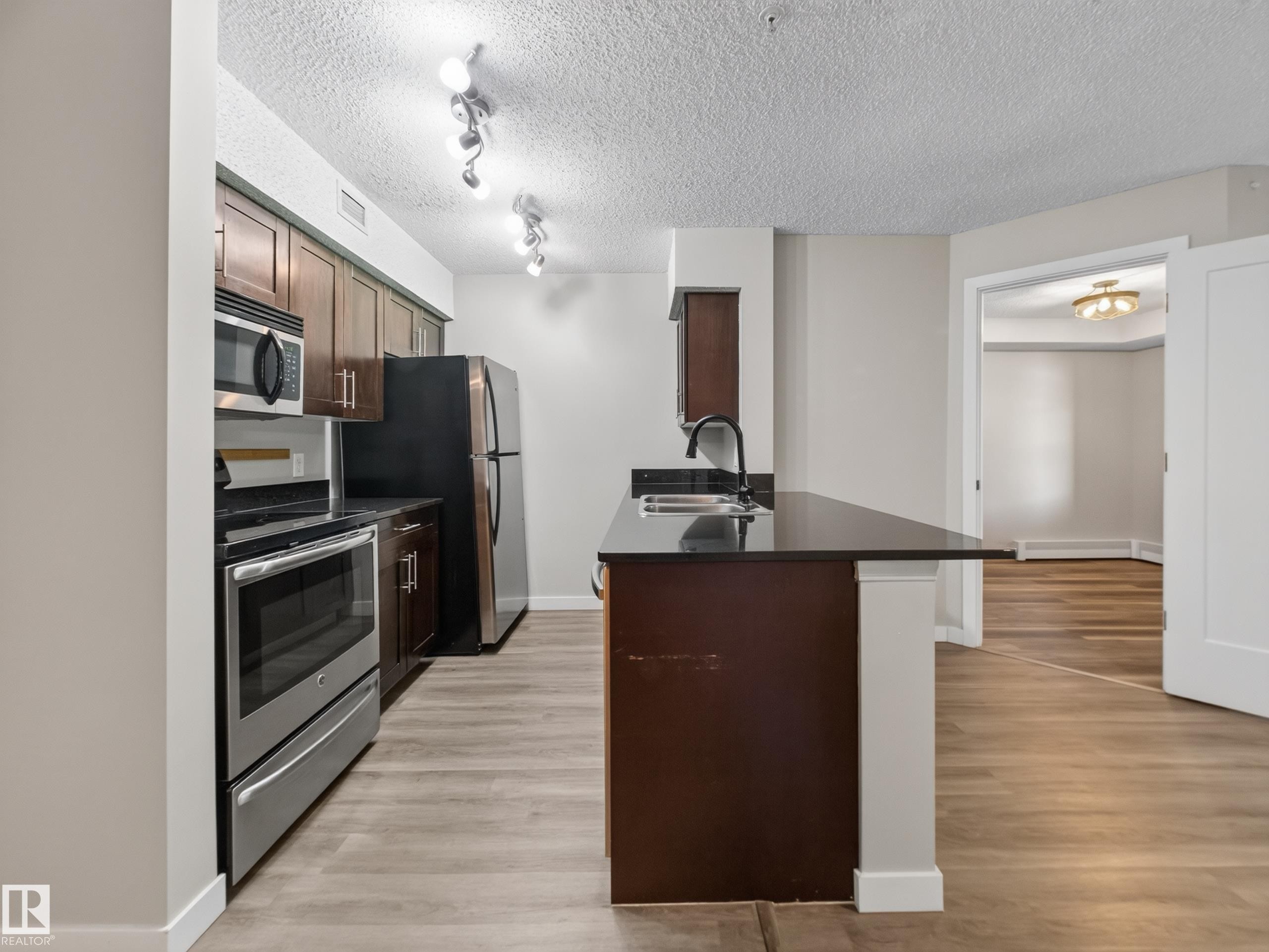 211 1080 Mcconachie Boulevard, Edmonton, AB