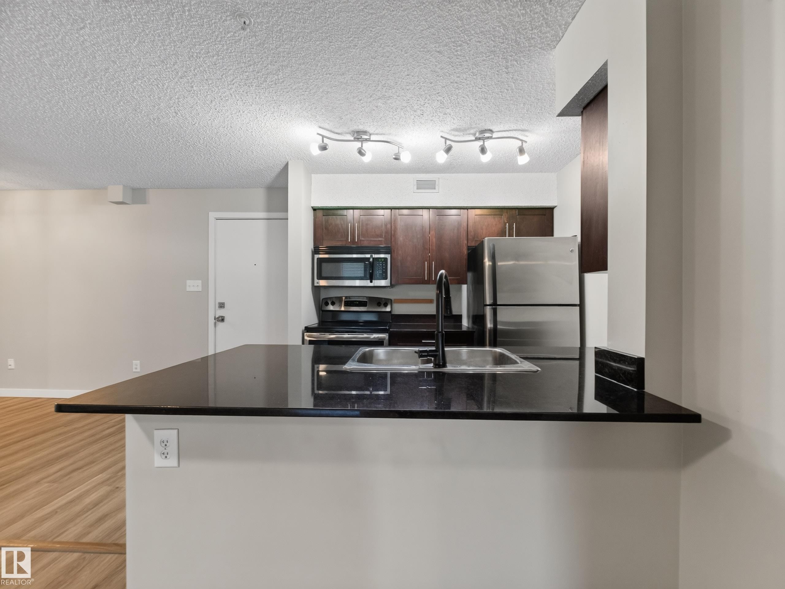 211 1080 Mcconachie Boulevard, Edmonton, AB