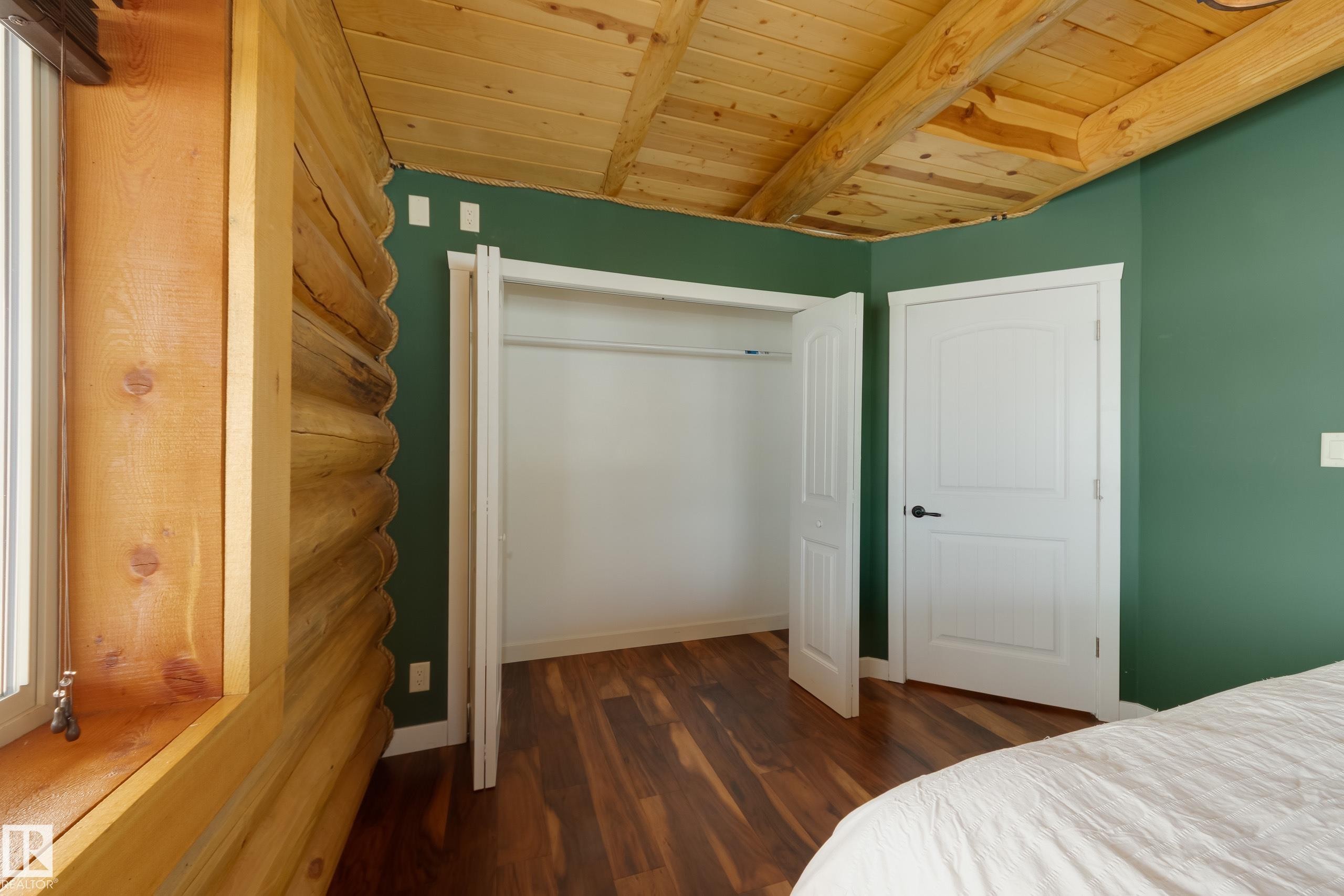 3-54227 Rge Road 275, Rural Sturgeon County, AB - Indoor Photo Showing Bedroom