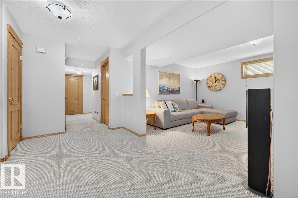 19043 49 Avenue, Edmonton, AB