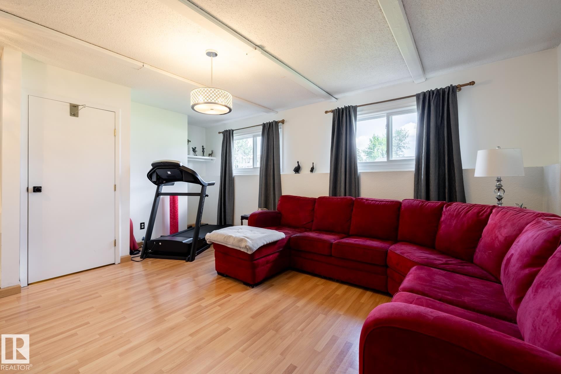 2309 Millbourne Road W, Edmonton, AB
